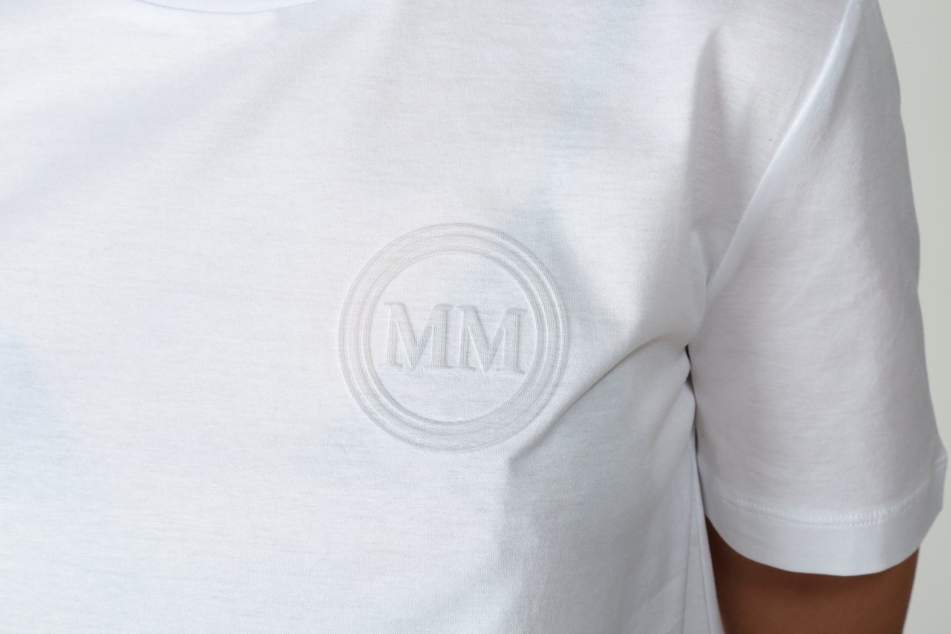 https://admin.shopify.com/store/gulieshop/products/15577935937885#:~:text=https%3A//www.gulieshop.it%20%E2%80%BA%20products%20%E2%80%BA%20maxmara%2Dmm%2Dt%2Dshirt%2Dcon%2Dlogo%2Dgattoni
