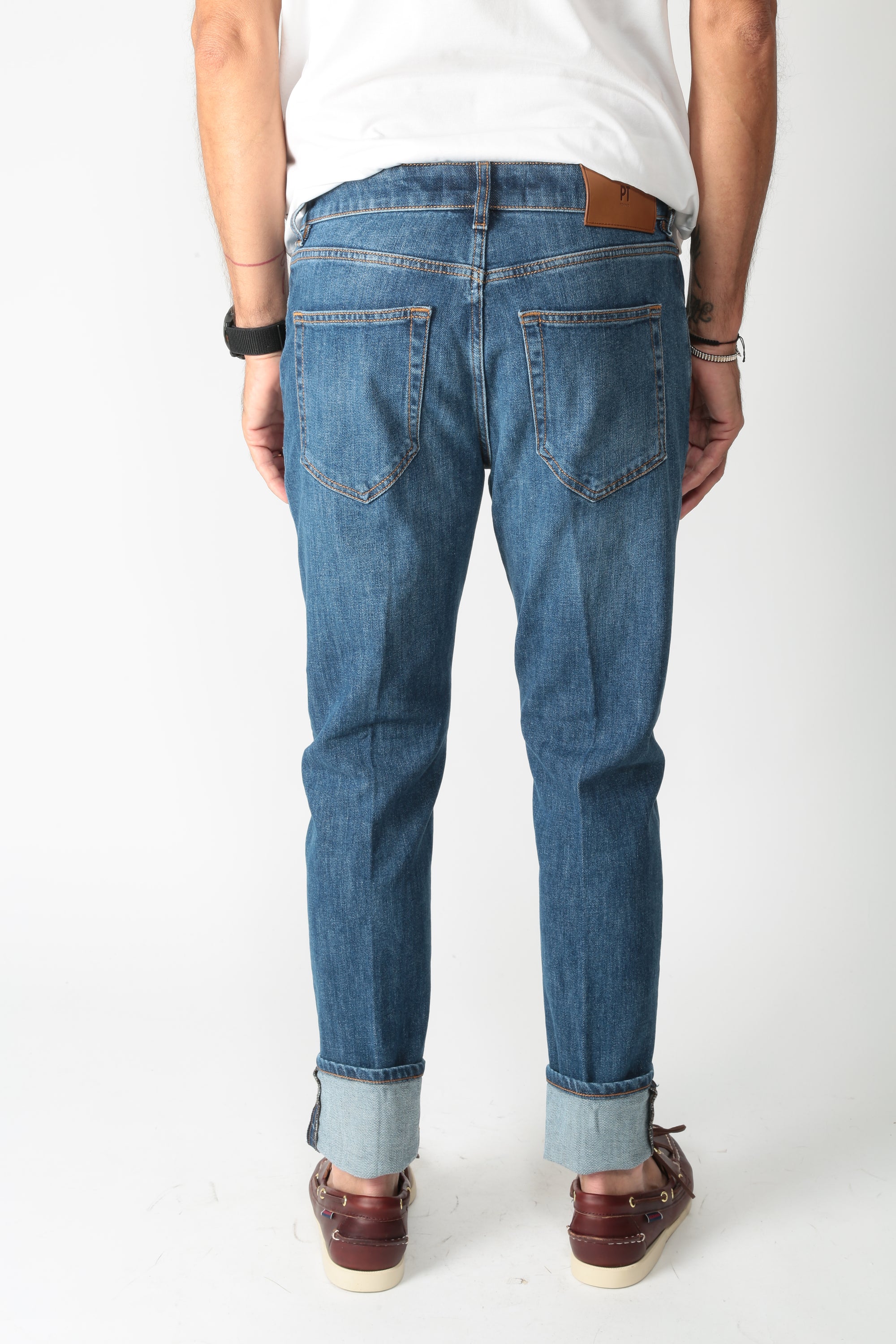 https://admin.shopify.com/store/gulieshop/products/16008773206365#:~:text=https%3A//www.gulieshop.it%20%E2%80%BA%20products%20%E2%80%BA%20pt%2Dtorino%2Djeans%2Dloose%2Dfit%2Draggae%2Dc5tp05bo%2Dtx1610