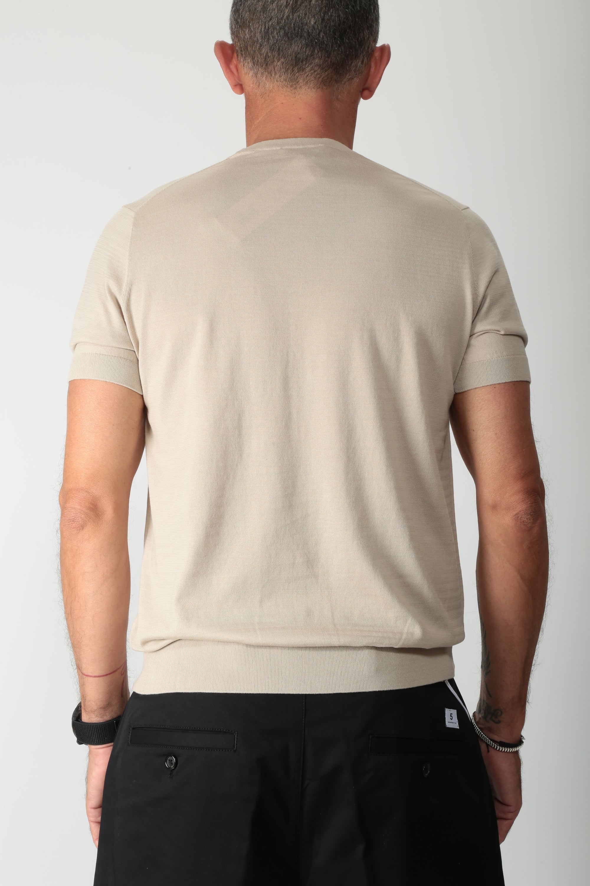 https://admin.shopify.com/store/gulieshop/products/16012875858269#:~:text=https%3A//www.gulieshop.it%20%E2%80%BA%20products%20%E2%80%BA%20diktat%2Dt%2Dshirt%2Din%2Dfilo%2Ddk17%2D36