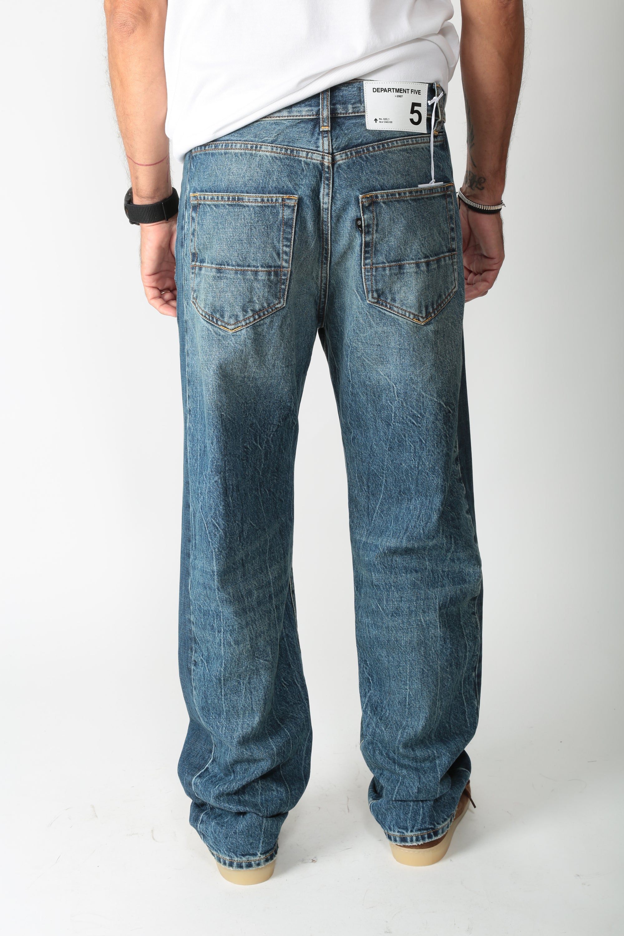 https://admin.shopify.com/store/gulieshop/products/15996604481885#:~:text=https%3A//www.gulieshop.it%20%E2%80%BA%20products%20%E2%80%BA%20department%2D5%2Djeans%2Drelaxed%2Dcurtis%2Dup53952d2df0080212