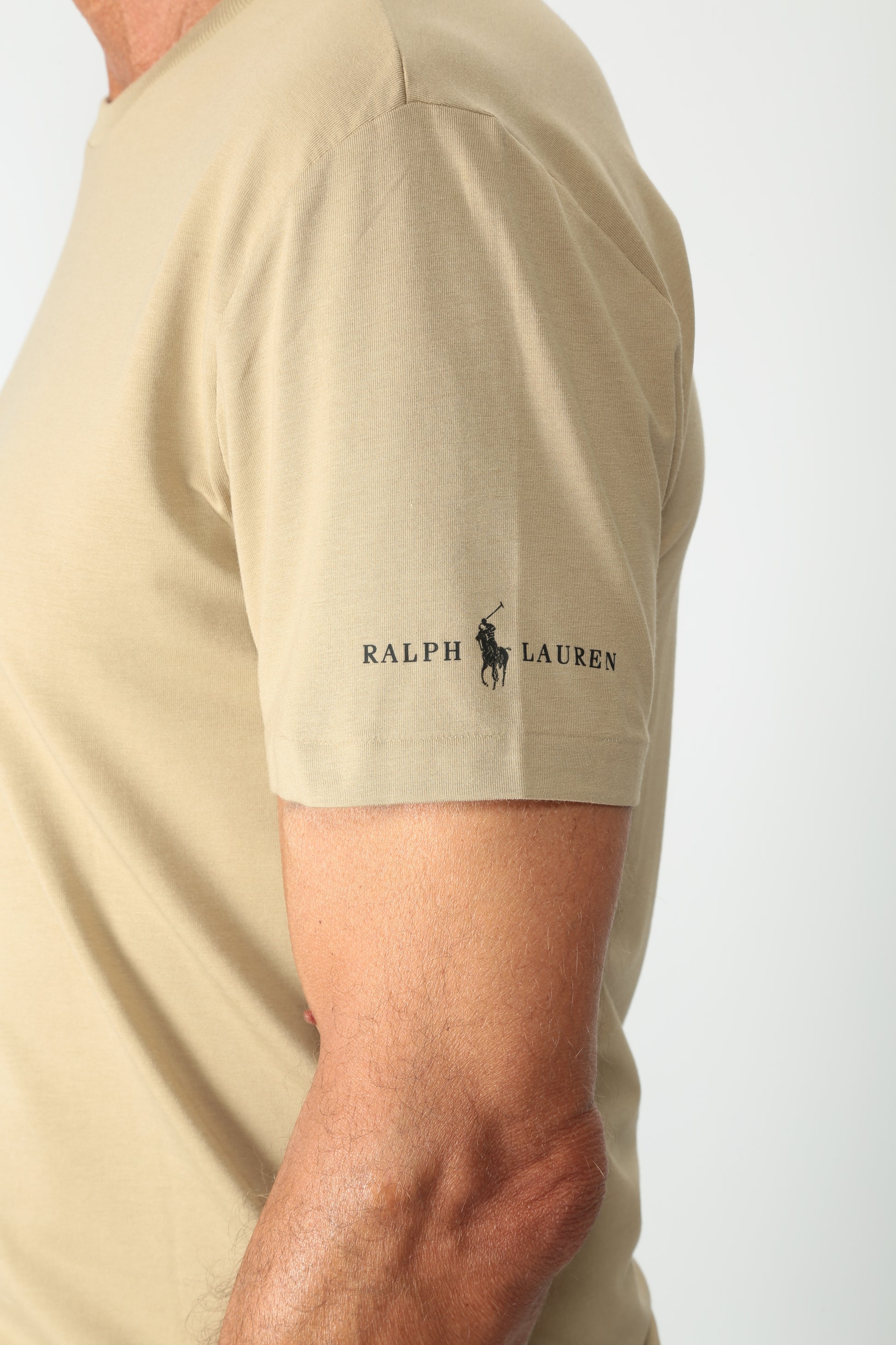 https://admin.shopify.com/store/gulieshop/products/15610621231453#:~:text=https%3A//www.gulieshop.it%20%E2%80%BA%20products%20%E2%80%BA%20polo%2Dralph%2Dlauren%2Dt%2Dshirt%2Dpack%2D714965508004