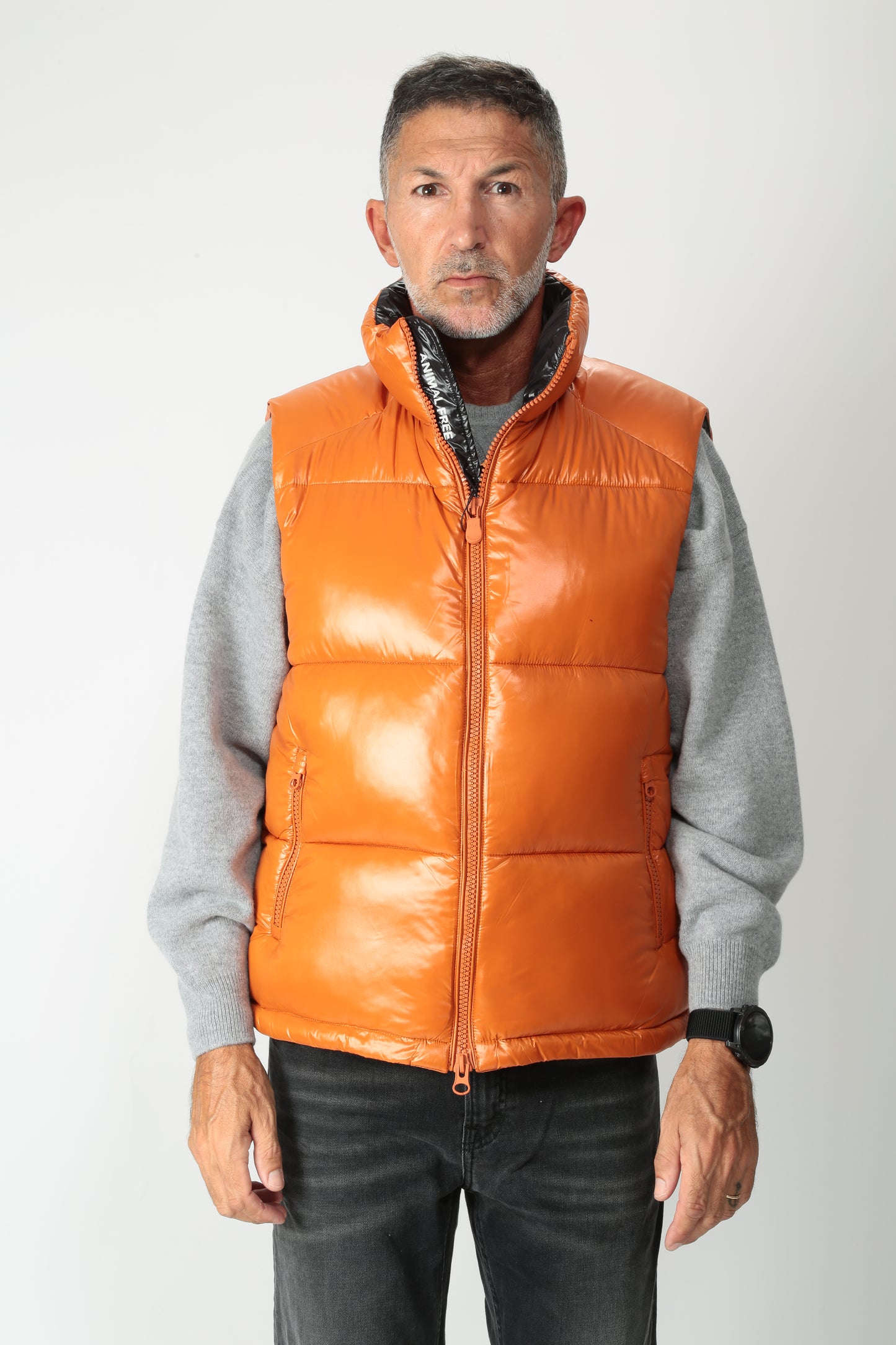 https://admin.shopify.com/store/gulieshop/products/15609271222621#:~:text=https%3A//www.gulieshop.it%20%E2%80%BA%20products%20%E2%80%BA%20save%2Dthe%2Ddukc%2Dpiumino%2Dsmanicato%2Dailantus%2Dlove21d81382u%2D1