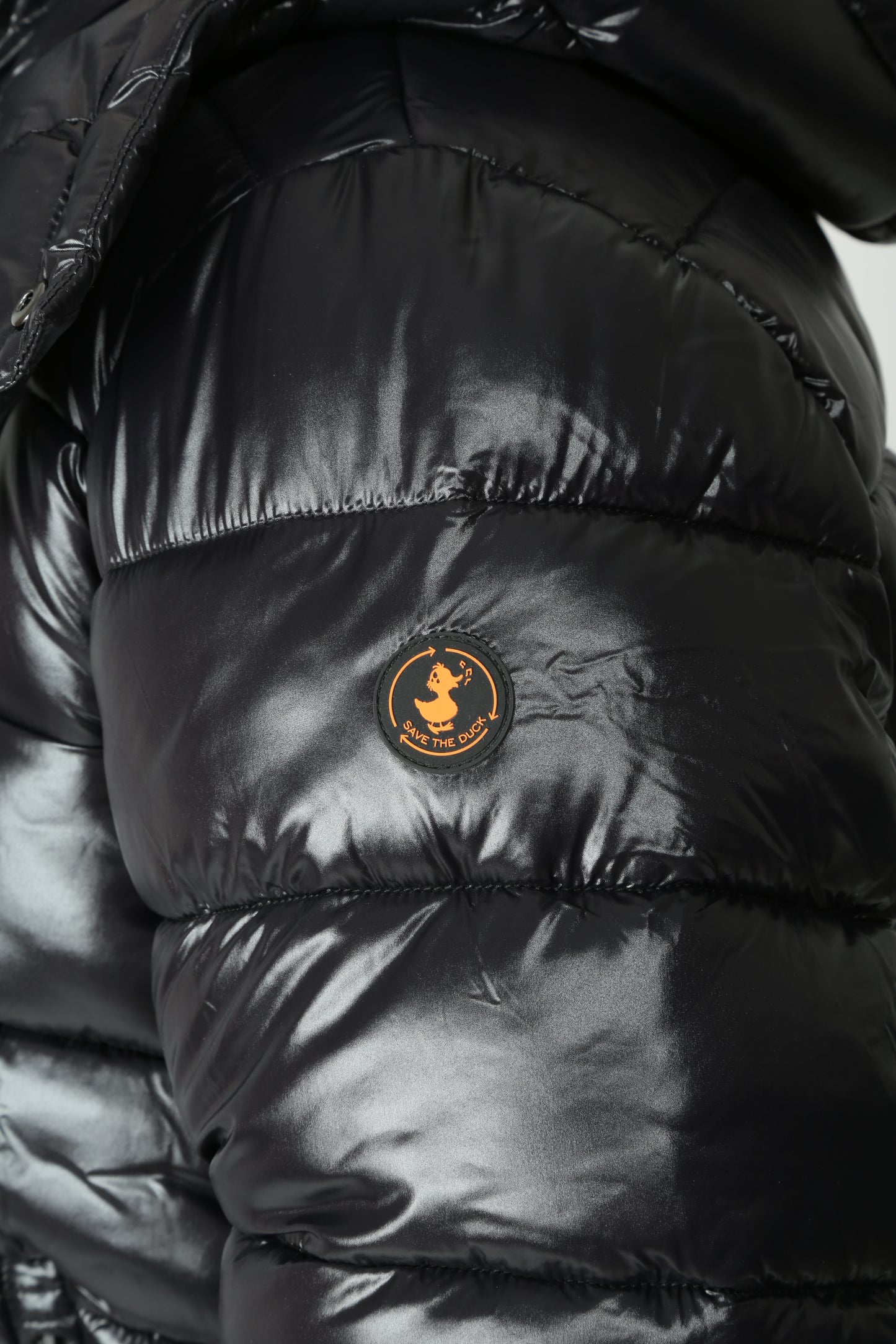 https://admin.shopify.com/store/gulieshop/products/15609271026013#:~:text=https%3A//www.gulieshop.it%20%E2%80%BA%20products%20%E2%80%BA%20save%2Dthe%2Dduck%2Dpiumino%2Dcorto%2Dflorian%2Dlove21%2Dd31653m