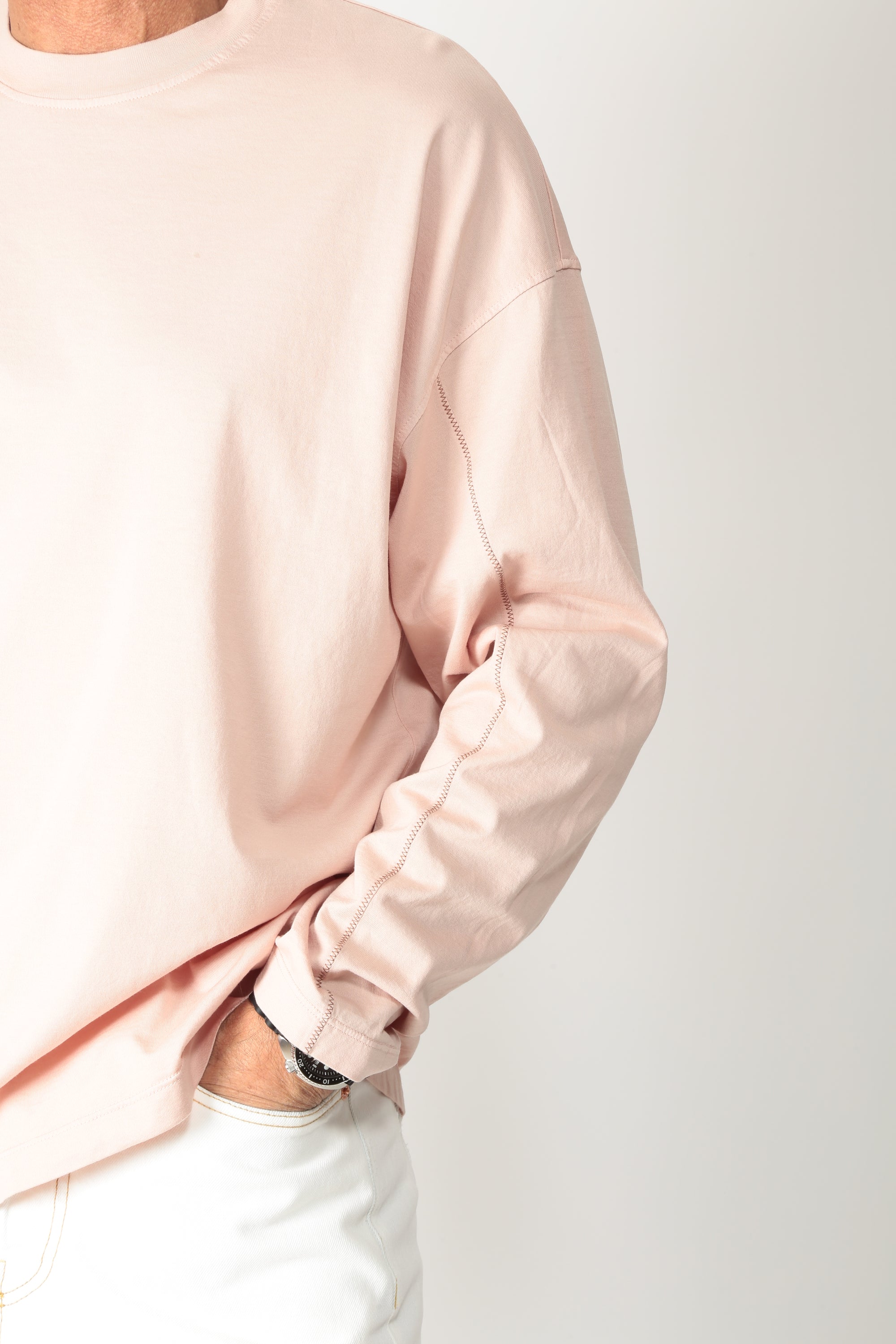 https://admin.shopify.com/store/gulieshop/products/16012870549853#:~:text=https%3A//www.gulieshop.it%20%E2%80%BA%20products%20%E2%80%BA%20r%2Dcollina%2Dt%2Dshirt%2Doversize%2D261mya51221