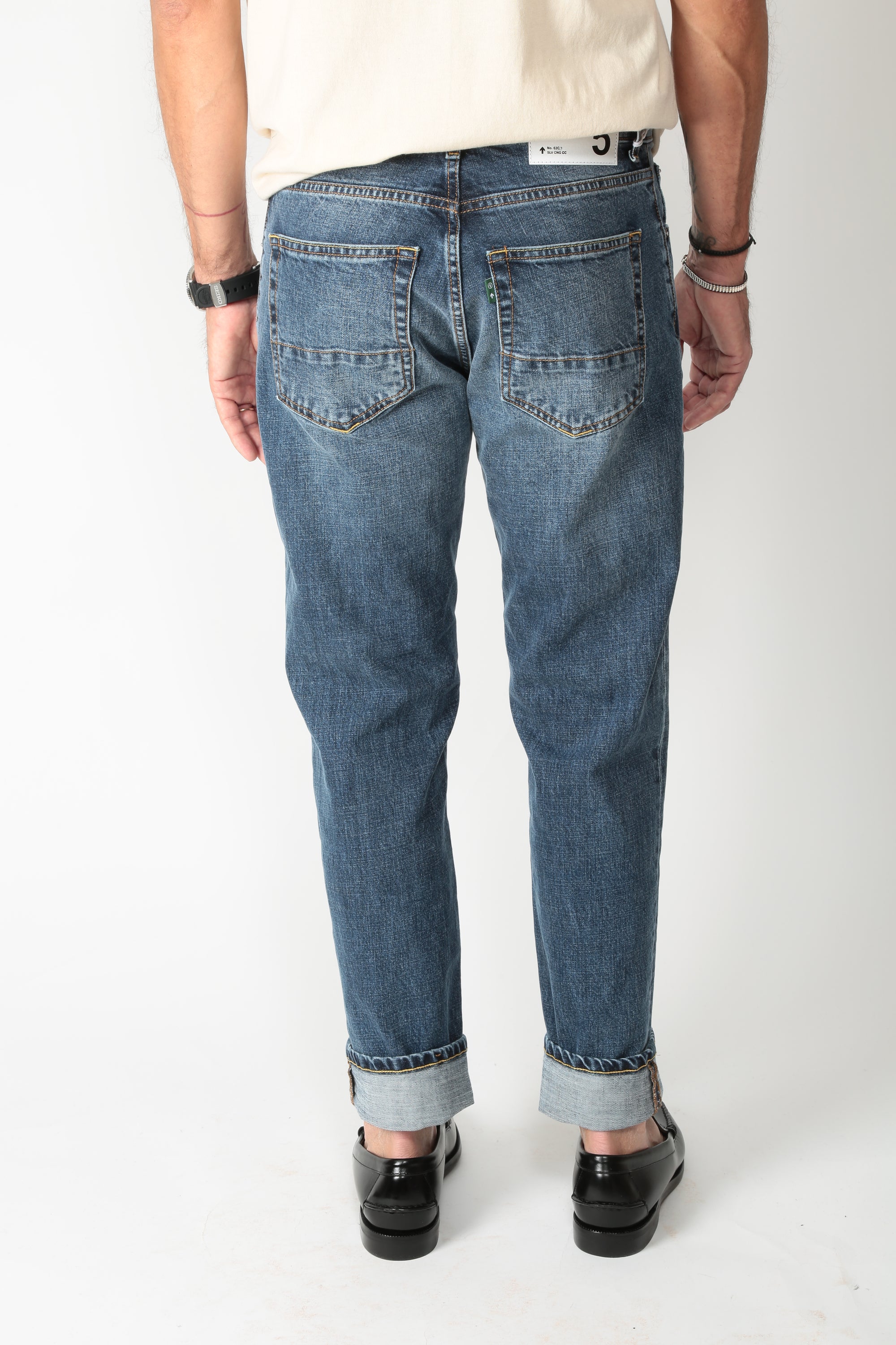 https://admin.shopify.com/store/gulieshop/products/15996605071709#:~:text=https%3A//www.gulieshop.it%20%E2%80%BA%20products%20%E2%80%BA%20department%2D5%2Djeans%2Ddritto%2Dtalk%2Dup52752d2ds0065330