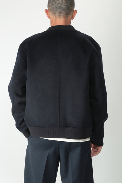 https://admin.shopify.com/store/gulieshop/products/15595284300125#:~:text=https%3A//www.gulieshop.it%20%E2%80%BA%20products%20%E2%80%BA%20amaranto%2Dbomber%2Din%2Dlana%2De%2Dcachmire%2Db6f0011