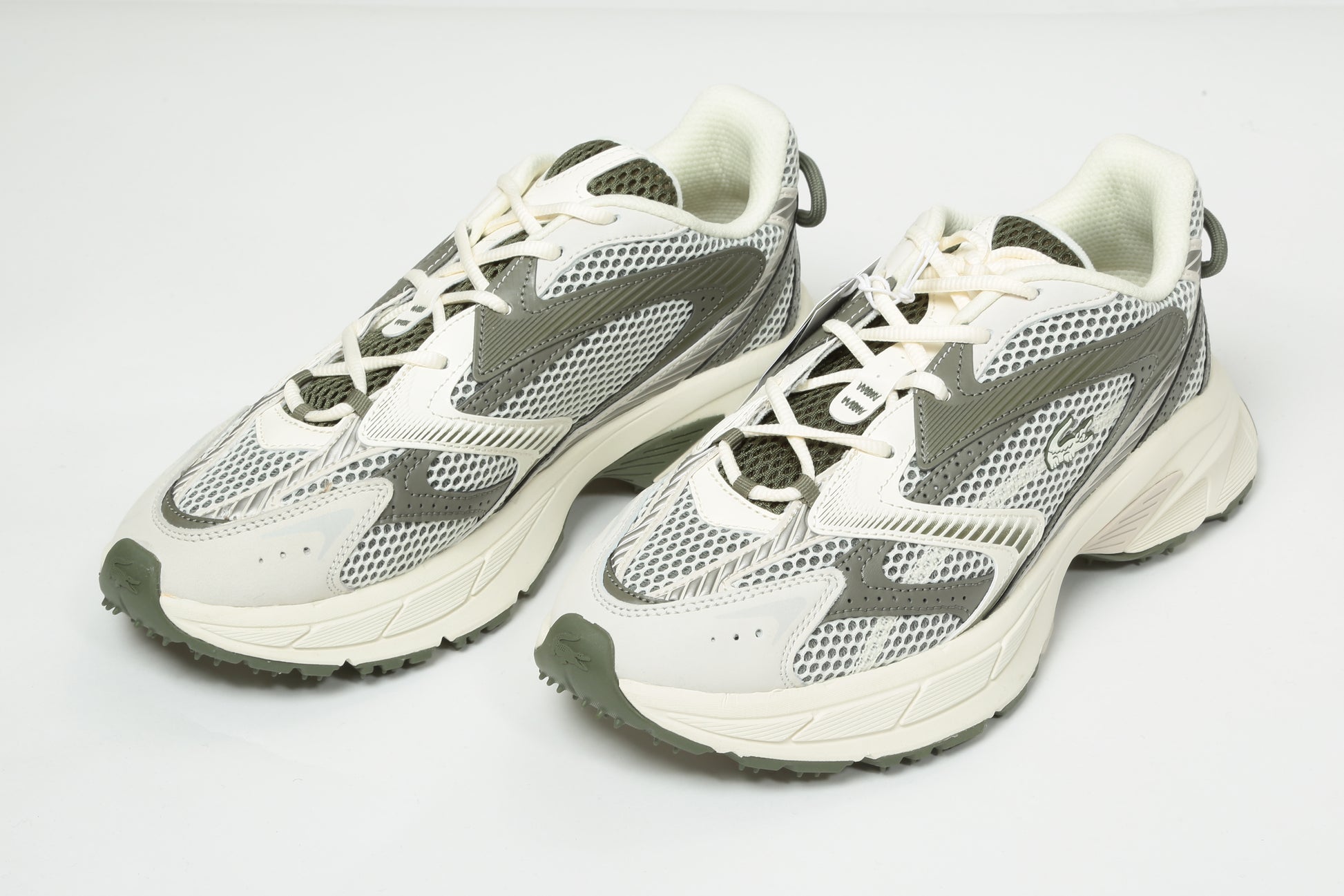https://admin.shopify.com/store/gulieshop/products/15611809071453#:~:text=https%3A//www.gulieshop.it%20%E2%80%BA%20products%20%E2%80%BA%20lacoste%2Dsneakers%2Dcon%2Dinserti%2Din%2Dmesh%2Dl003%2Dneo%2Dshot%2D4