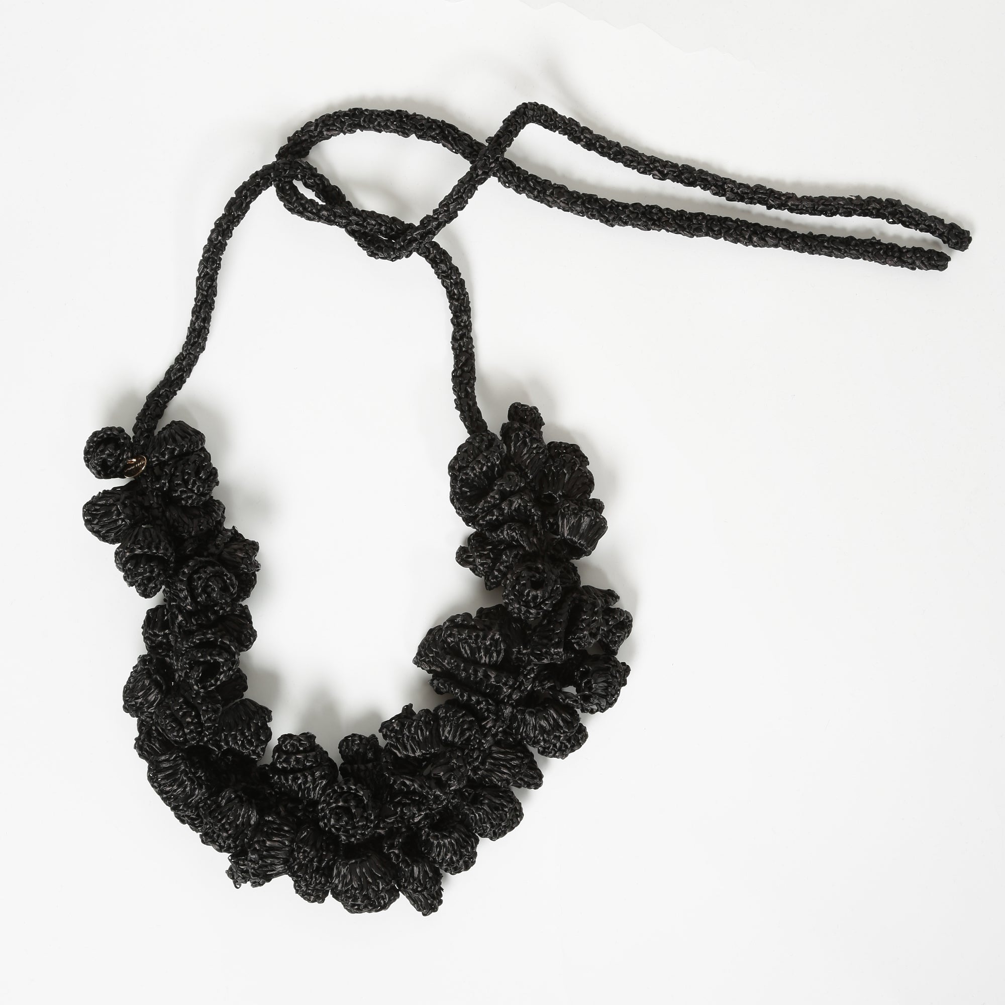 https://admin.shopify.com/store/gulieshop/products/16028297396573#:~:text=https%3A//www.gulieshop.it%20%E2%80%BA%20products%20%E2%80%BA%20l%2Dconti%2Dcollana%2Din%2Draffia%2Djanelle%2Da6sj55%2D1