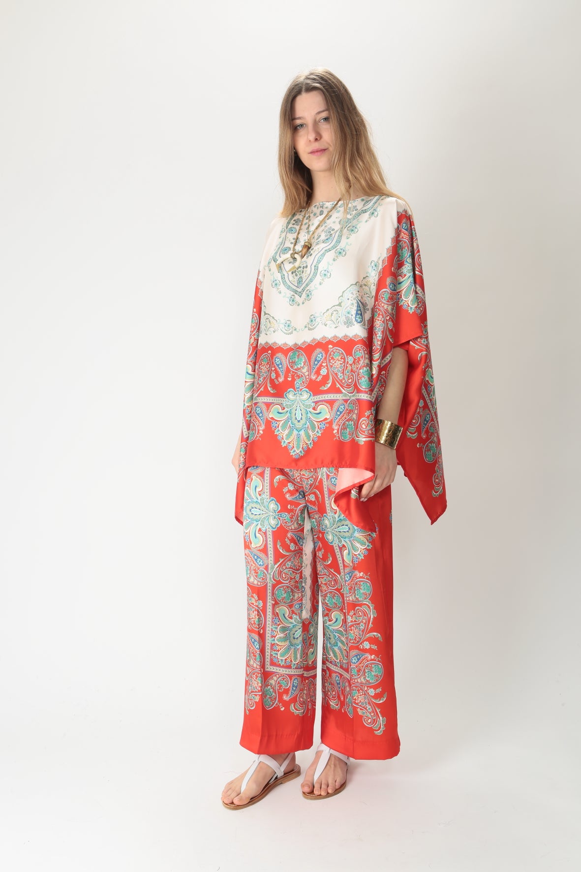 https://admin.shopify.com/store/gulieshop/products/9068328157533#:~:text=Invia-,1978%20Pantalone%20in%20fantasia%20Sally%20399GB429,-Contenuto%20multimediale%201