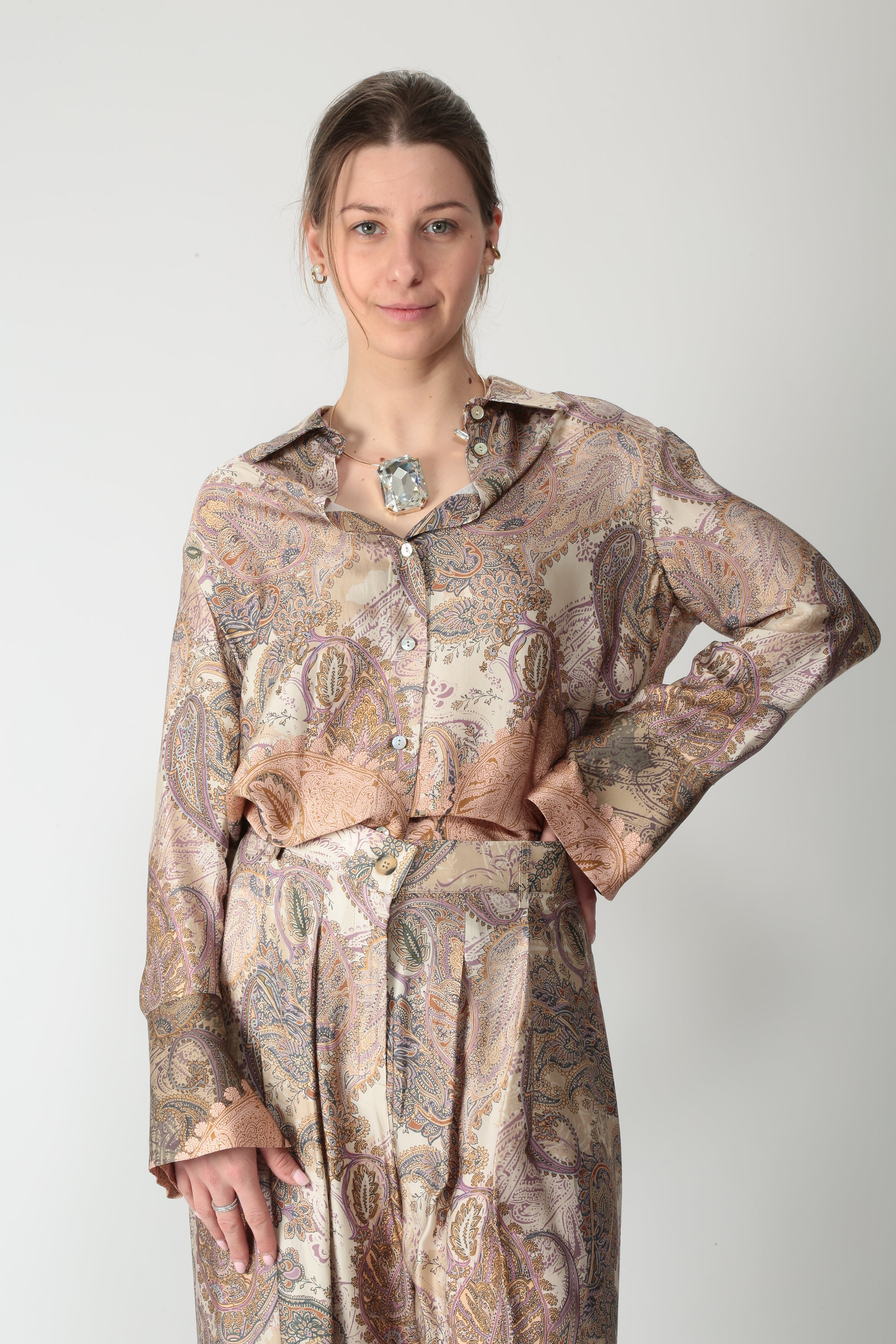 https://admin.shopify.com/store/gulieshop/products/16034799747421#:~:text=https%3A//www.gulieshop.it%20%E2%80%BA%20products%20%E2%80%BA%20tensione%2Din%2Dcamicia%2Din%2Dfantasia%2Dpe26%2D2026camp