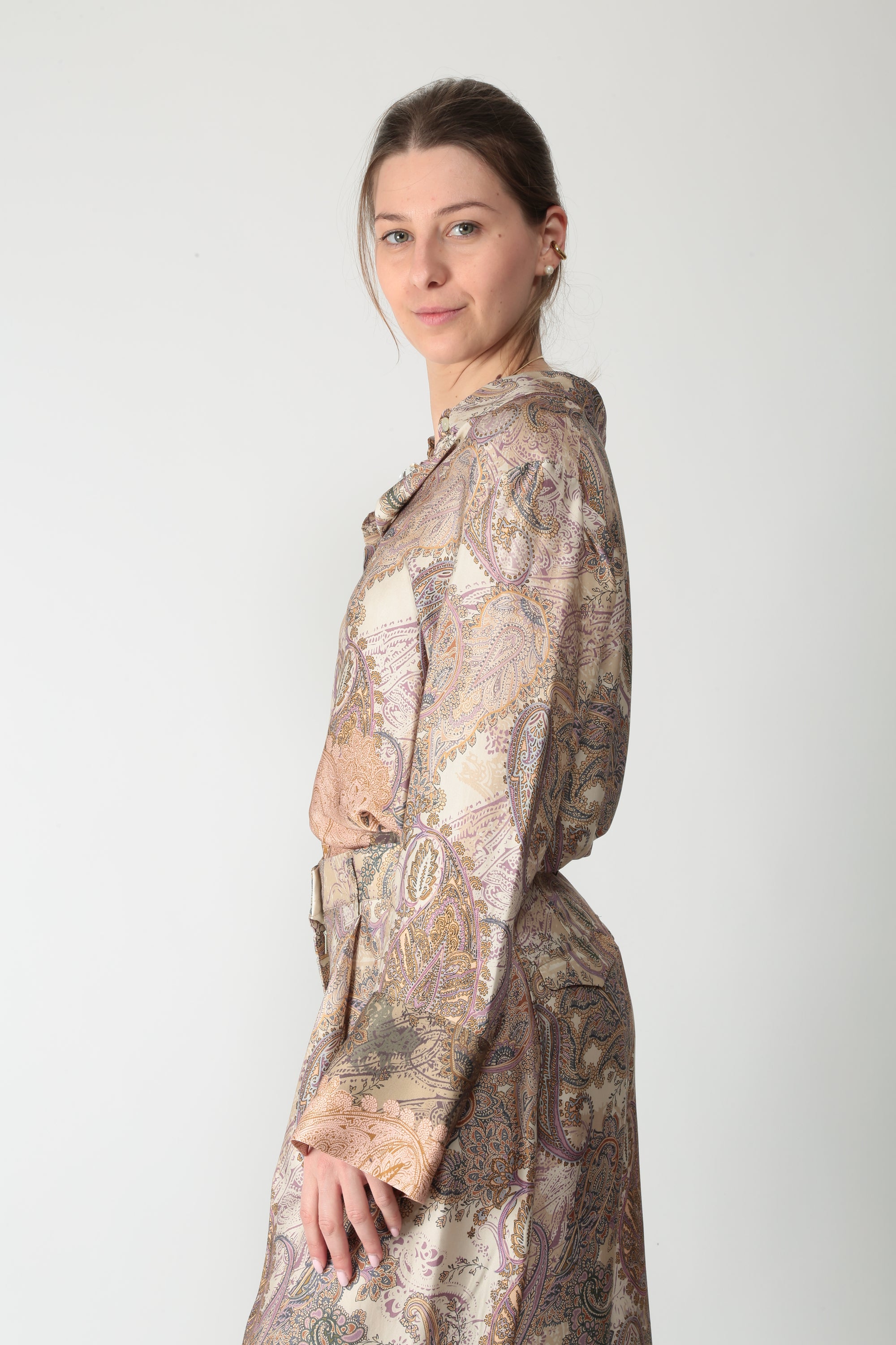 https://admin.shopify.com/store/gulieshop/products/16034799747421#:~:text=https%3A//www.gulieshop.it%20%E2%80%BA%20products%20%E2%80%BA%20tensione%2Din%2Dcamicia%2Din%2Dfantasia%2Dpe26%2D2026camp