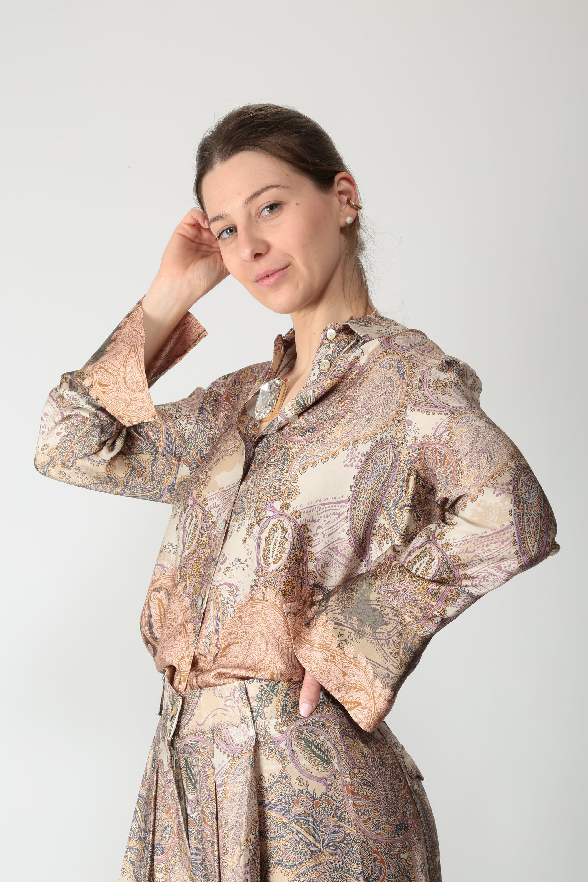 https://admin.shopify.com/store/gulieshop/products/16034799747421#:~:text=https%3A//www.gulieshop.it%20%E2%80%BA%20products%20%E2%80%BA%20tensione%2Din%2Dcamicia%2Din%2Dfantasia%2Dpe26%2D2026camp