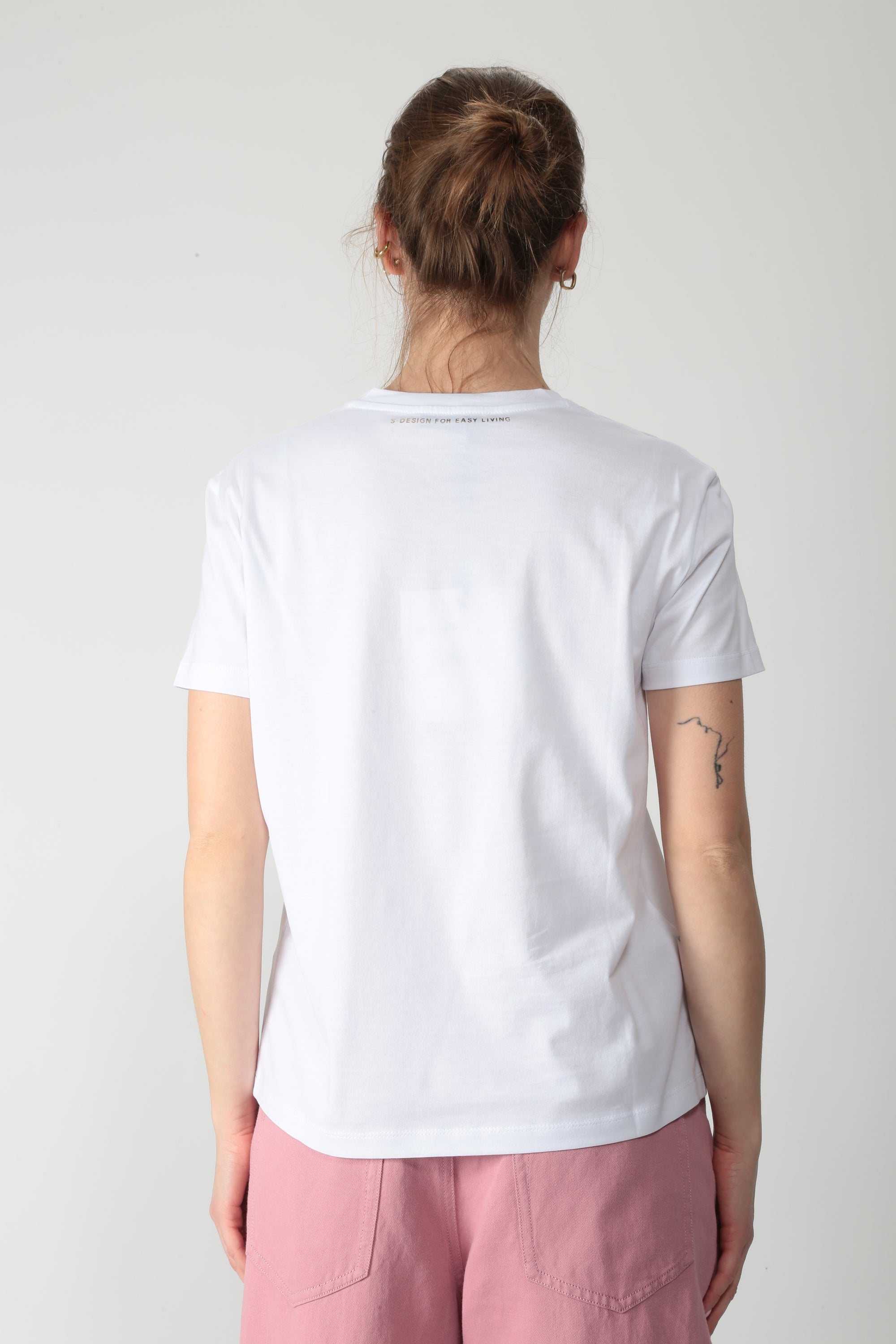 https://admin.shopify.com/store/gulieshop/products/16025719931229#:~:text=https%3A//www.gulieshop.it%20%E2%80%BA%20products%20%E2%80%BA%20s%2Dmaxmara%2Dt%2Dshirt%2Dcon%2Dstampa%2Dsmmedile