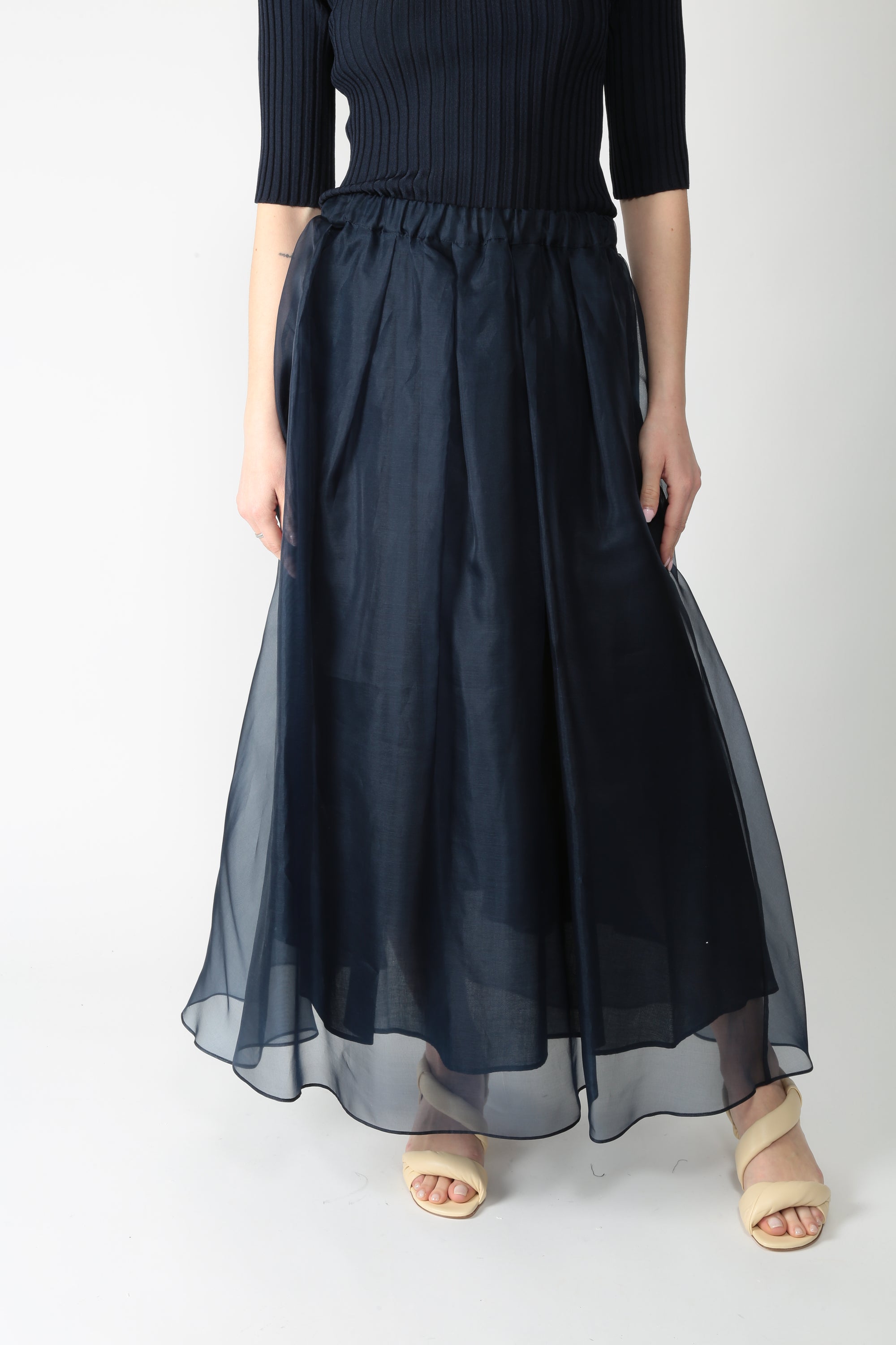https://admin.shopify.com/store/gulieshop/products/16025719505245#:~:text=https%3A//www.gulieshop.it%20%E2%80%BA%20products%20%E2%80%BA%20maxmara%2Dweekend%2Dgonna%2Din%2Dorganza%2Dwkdvisino