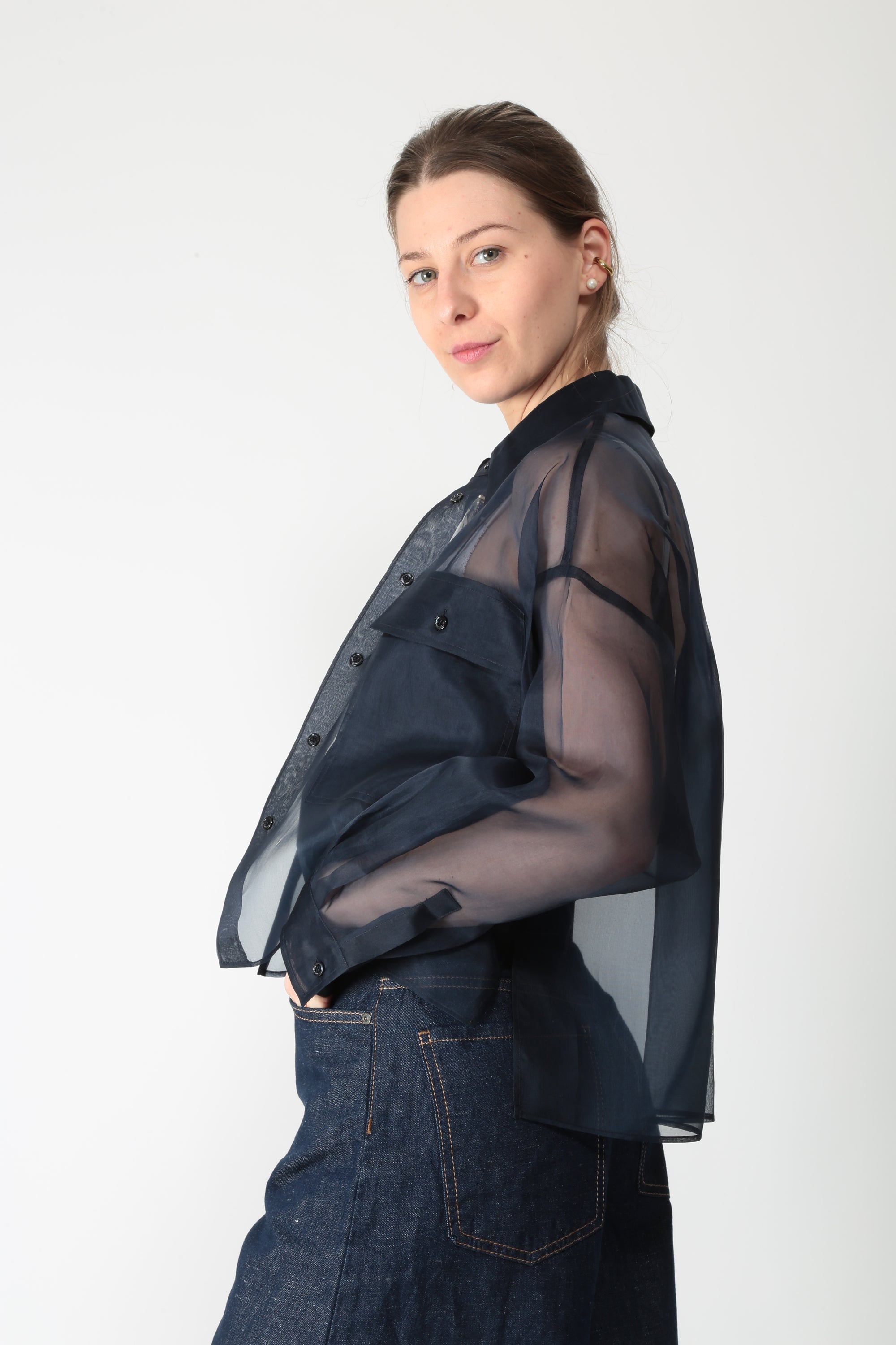 https://admin.shopify.com/store/gulieshop/products/16045510099293#:~:text=https%3A//www.gulieshop.it%20%E2%80%BA%20products%20%E2%80%BA%20maxmara%2Dweekend%2Dcamicia%2Din%2Dseta%2Dcon%2Dtop%2Dwkdcolomba