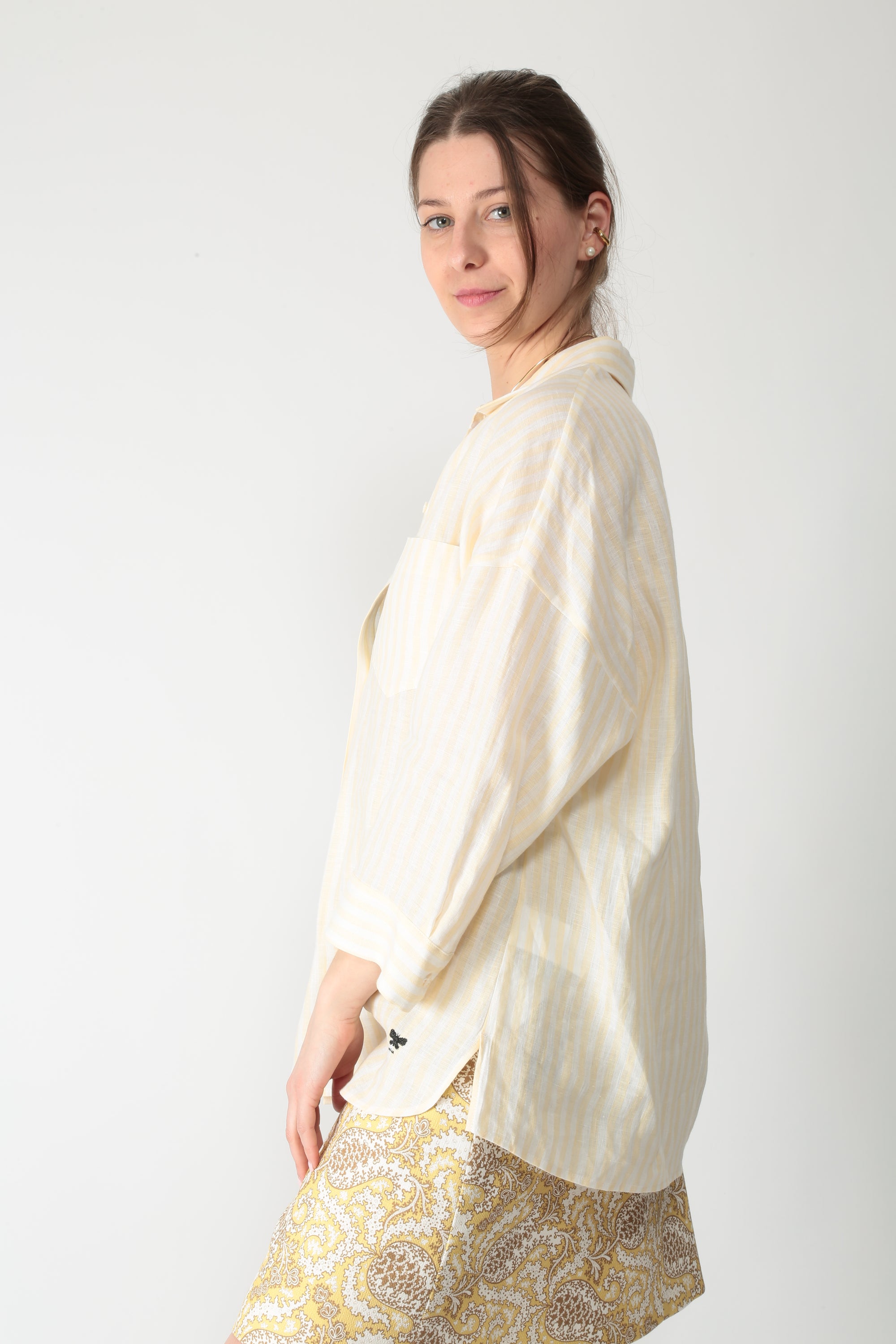 https://admin.shopify.com/store/gulieshop/products/16025718554973#:~:text=https%3A//www.gulieshop.it%20%E2%80%BA%20products%20%E2%80%BA%20maxmara%2Dweekend%2Dcamicia%2Din%2Dlino%2Dwkdpanetto