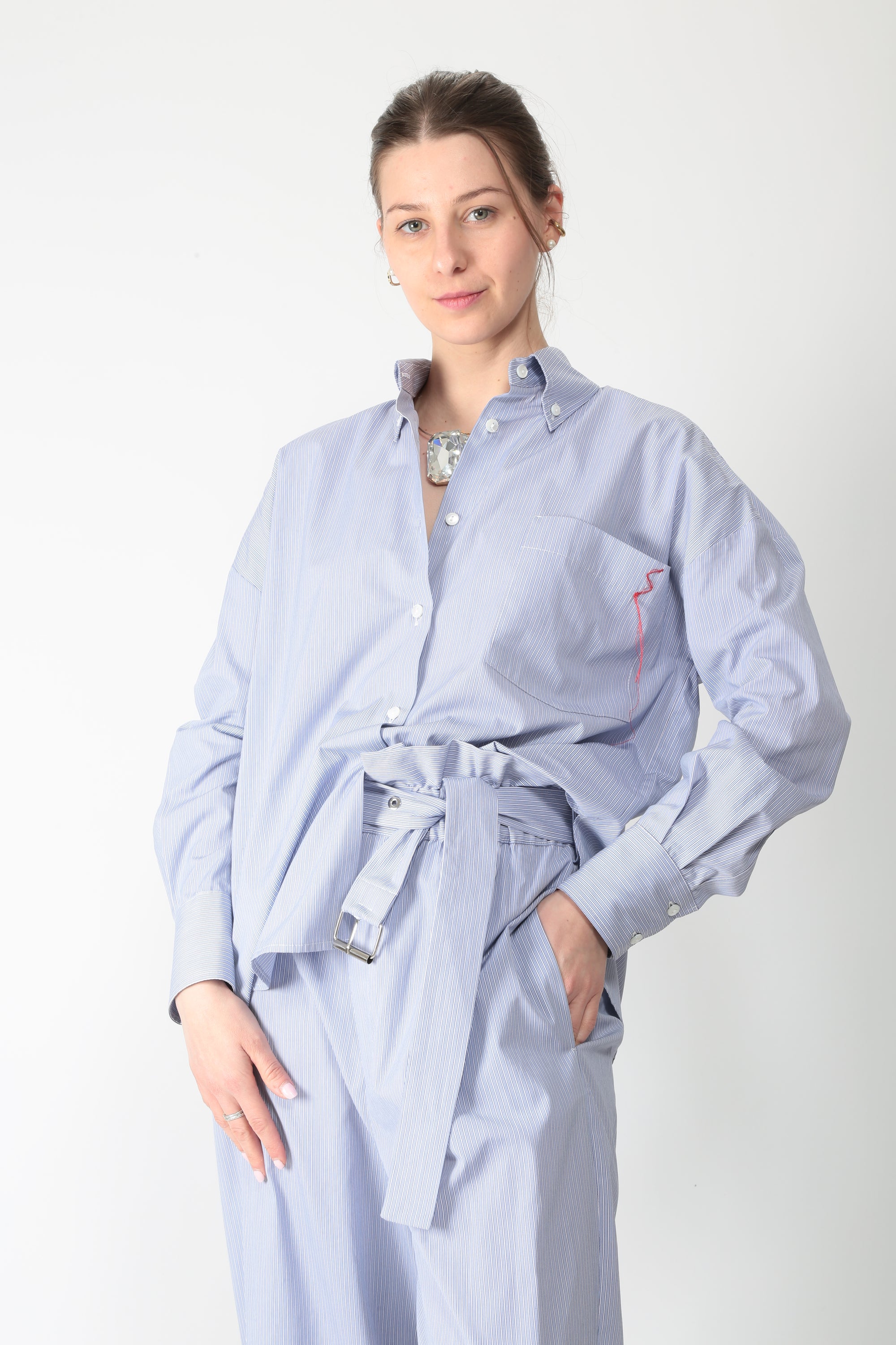 https://admin.shopify.com/store/gulieshop/products/16028211249501#:~:text=https%3A//www.gulieshop.it%20%E2%80%BA%20products%20%E2%80%BA%20solotre%2Dcamicia%2Din%2Dcotone%2Dm1ab0042