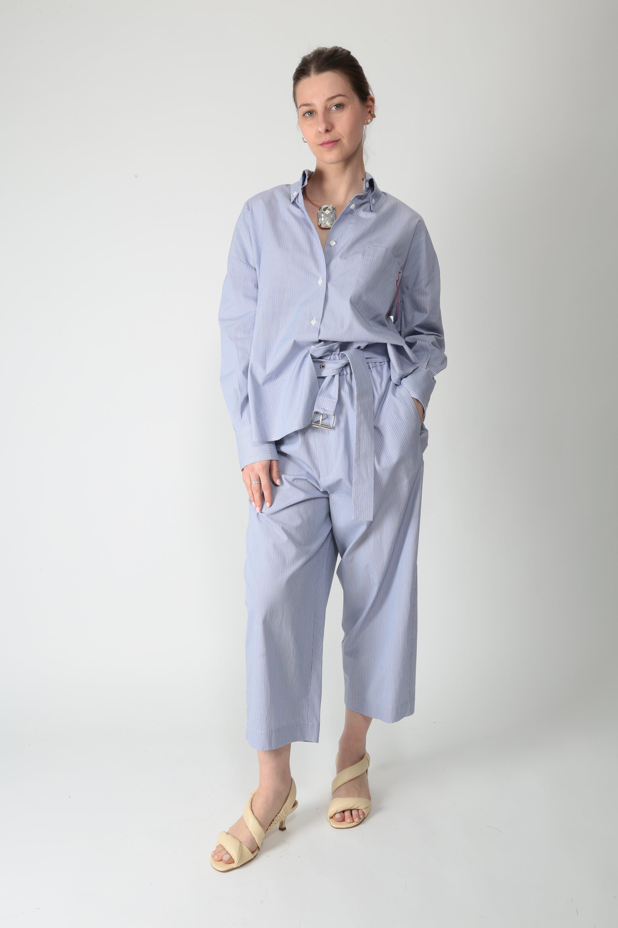 https://admin.shopify.com/store/gulieshop/products/16028211249501#:~:text=https%3A//www.gulieshop.it%20%E2%80%BA%20products%20%E2%80%BA%20solotre%2Dcamicia%2Din%2Dcotone%2Dm1ab0042