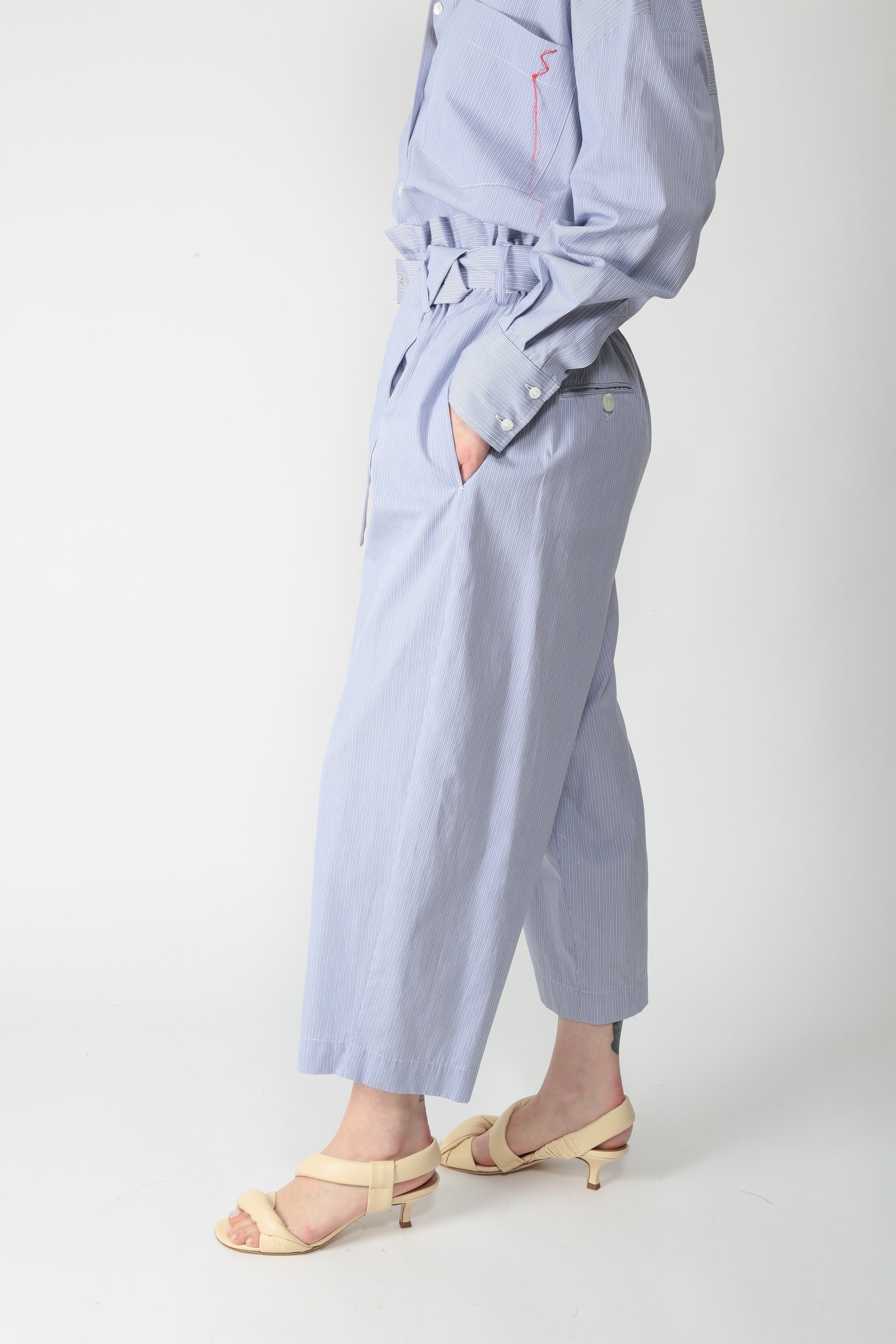 https://admin.shopify.com/store/gulieshop/products/16028211937629#:~:text=https%3A//www.gulieshop.it%20%E2%80%BA%20products%20%E2%80%BA%20solotre%2Dpantalone%2Dcon%2Dcintura%2Dm1ab0014