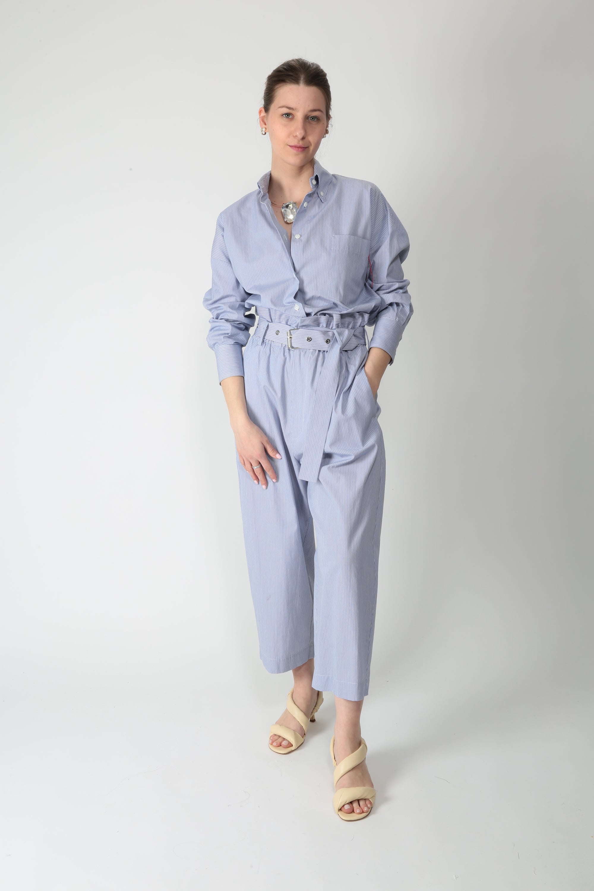 https://admin.shopify.com/store/gulieshop/products/16028211937629#:~:text=https%3A//www.gulieshop.it%20%E2%80%BA%20products%20%E2%80%BA%20solotre%2Dpantalone%2Dcon%2Dcintura%2Dm1ab0014