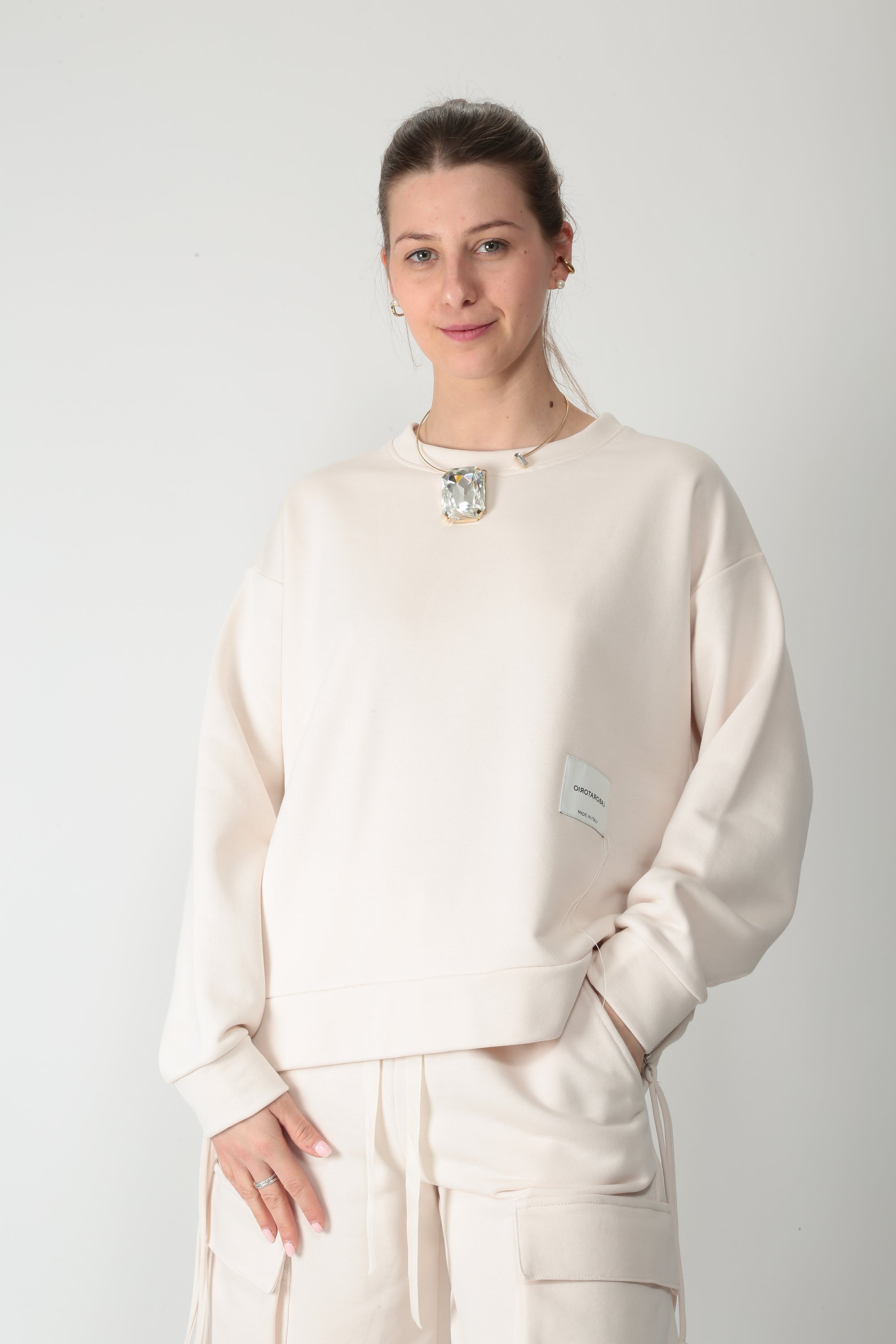 https://admin.shopify.com/store/gulieshop/products/16039608877405#:~:text=https%3A//www.gulieshop.it%20%E2%80%BA%20products%20%E2%80%BA%20jei%2Do%2Dlaboratorio%2Dfelpa%2Dgirocollo%2Doversize%2D4678