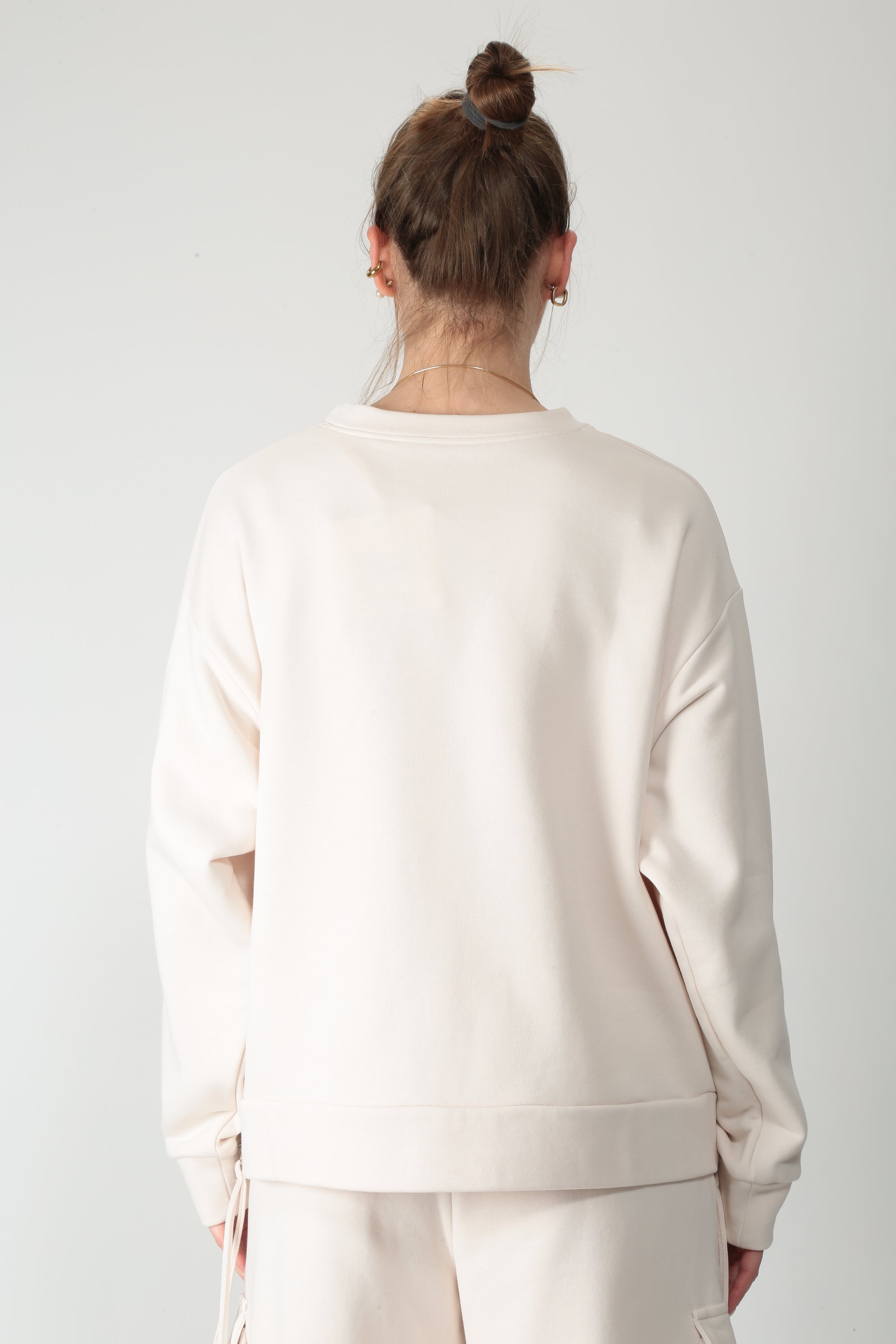 https://admin.shopify.com/store/gulieshop/products/16039608877405#:~:text=https%3A//www.gulieshop.it%20%E2%80%BA%20products%20%E2%80%BA%20jei%2Do%2Dlaboratorio%2Dfelpa%2Dgirocollo%2Doversize%2D4678