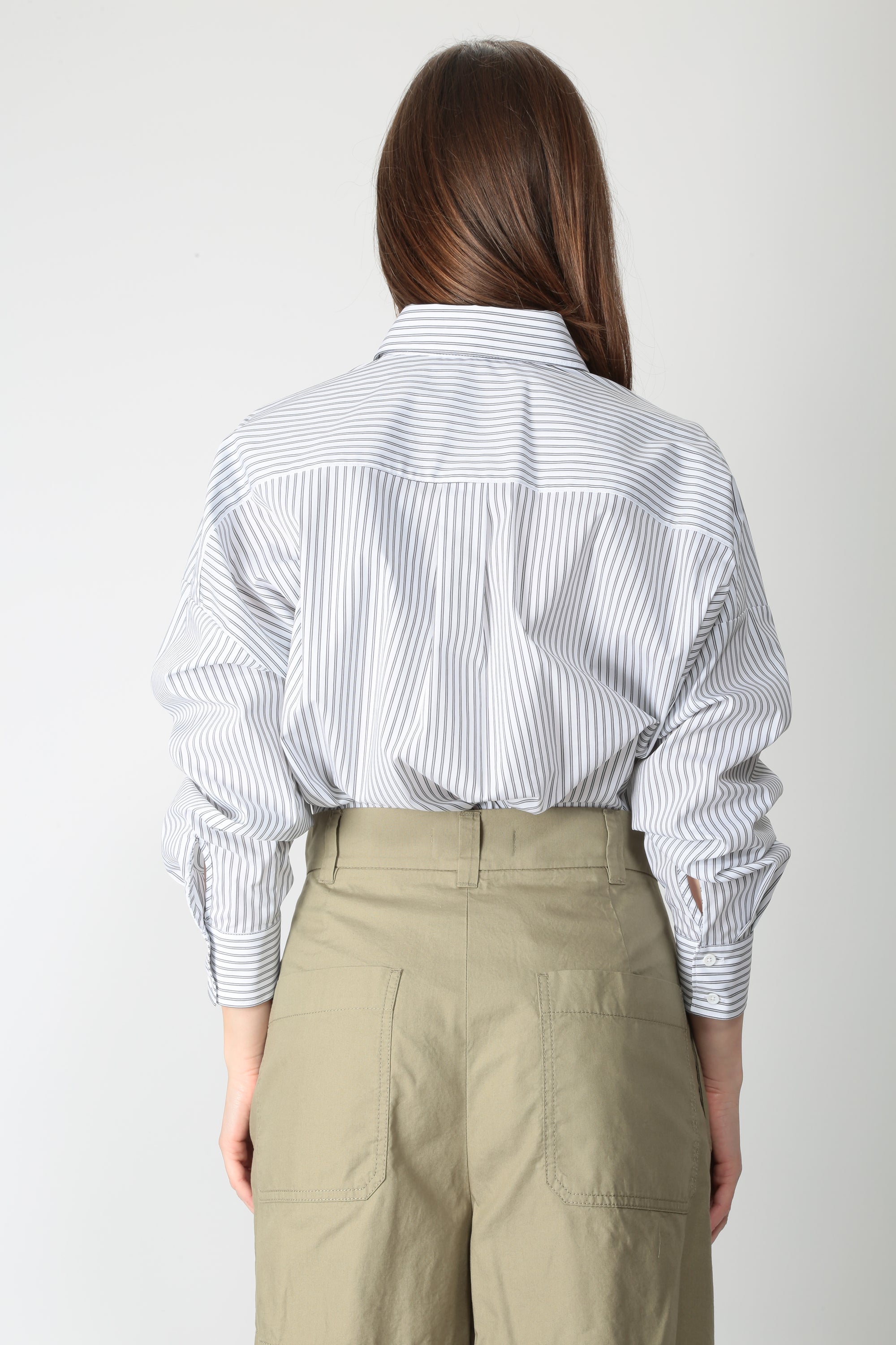https://admin.shopify.com/store/gulieshop/products/16077538165085#:~:text=https%3A//www.gulieshop.it%20%E2%80%BA%20products%20%E2%80%BA%20camicetta%2Dsnob%2Dcamicia%2Doversize%2Dstretch%2D31401%2D553