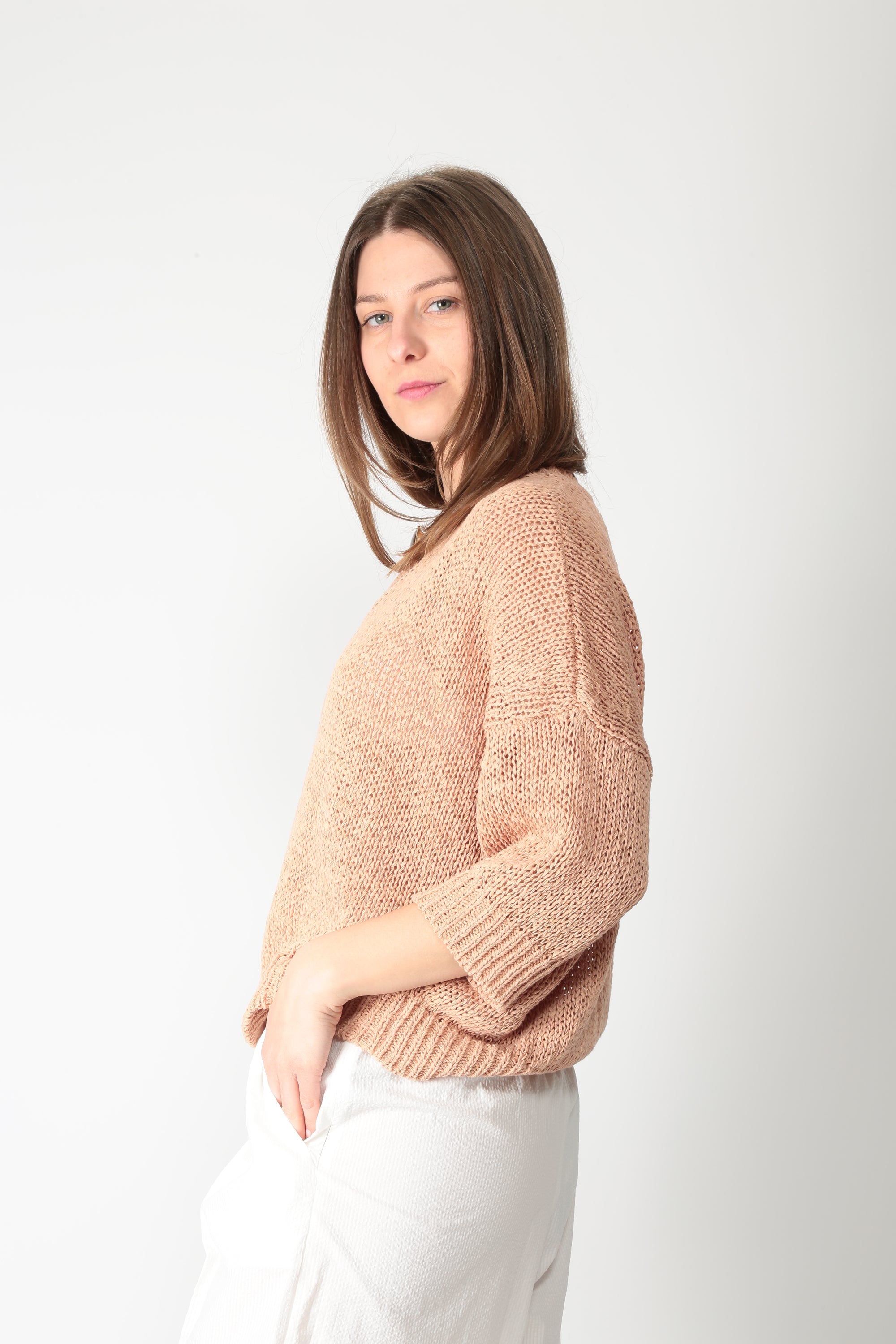 https://admin.shopify.com/store/gulieshop/products/16012870877533#:~:text=https%3A//www.gulieshop.it%20%E2%80%BA%20products%20%E2%80%BA%20r%2Dcollina%2Dmaglia%2Din%2Dfilo%2D261fxa41022