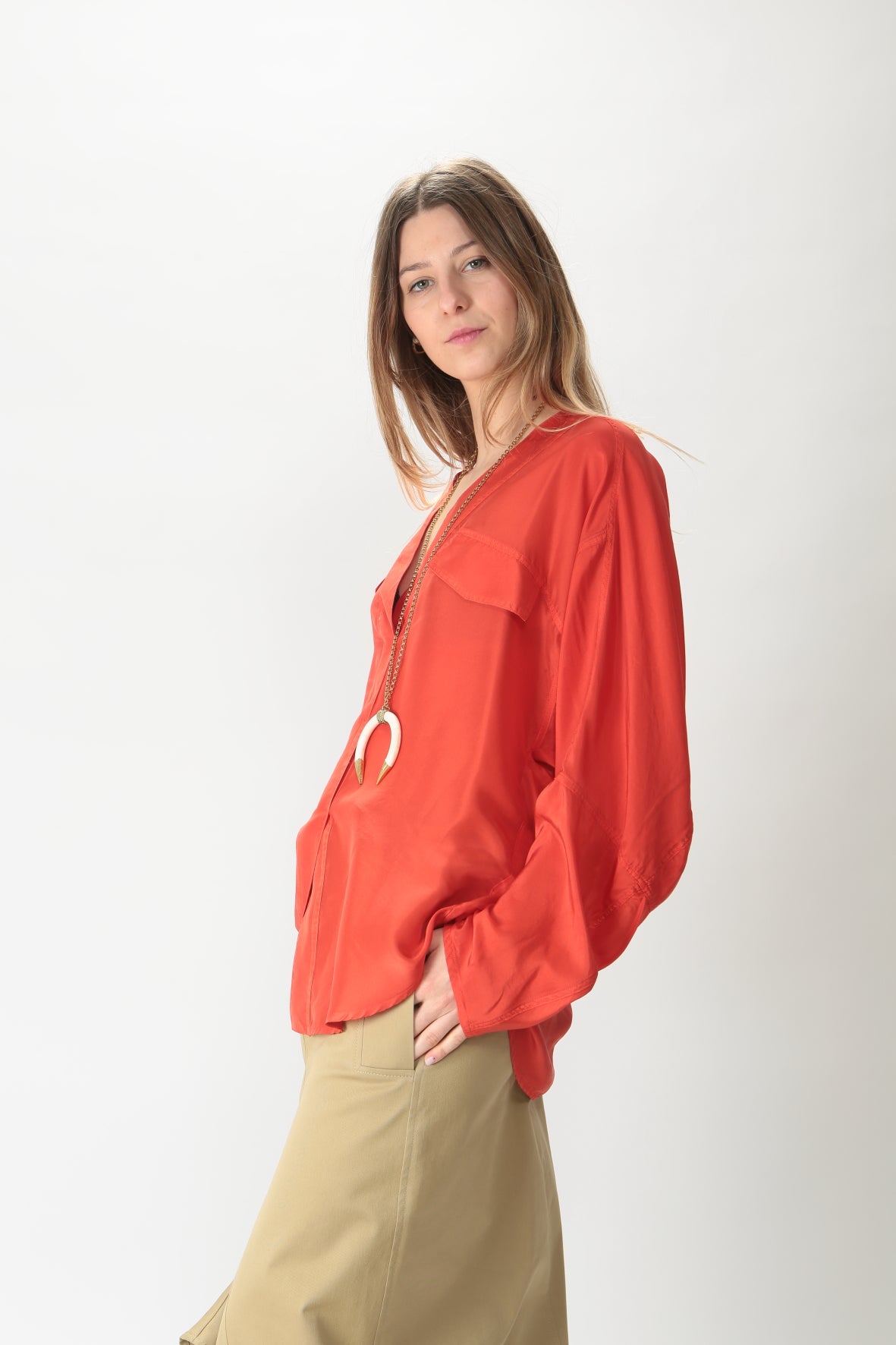 https://admin.shopify.com/store/gulieshop/products/9033135718749#:~:text=Invia-,Tela%20Camicia%20in%20seta%20oversize%20Scout,-Contenuto%20multimediale%201
