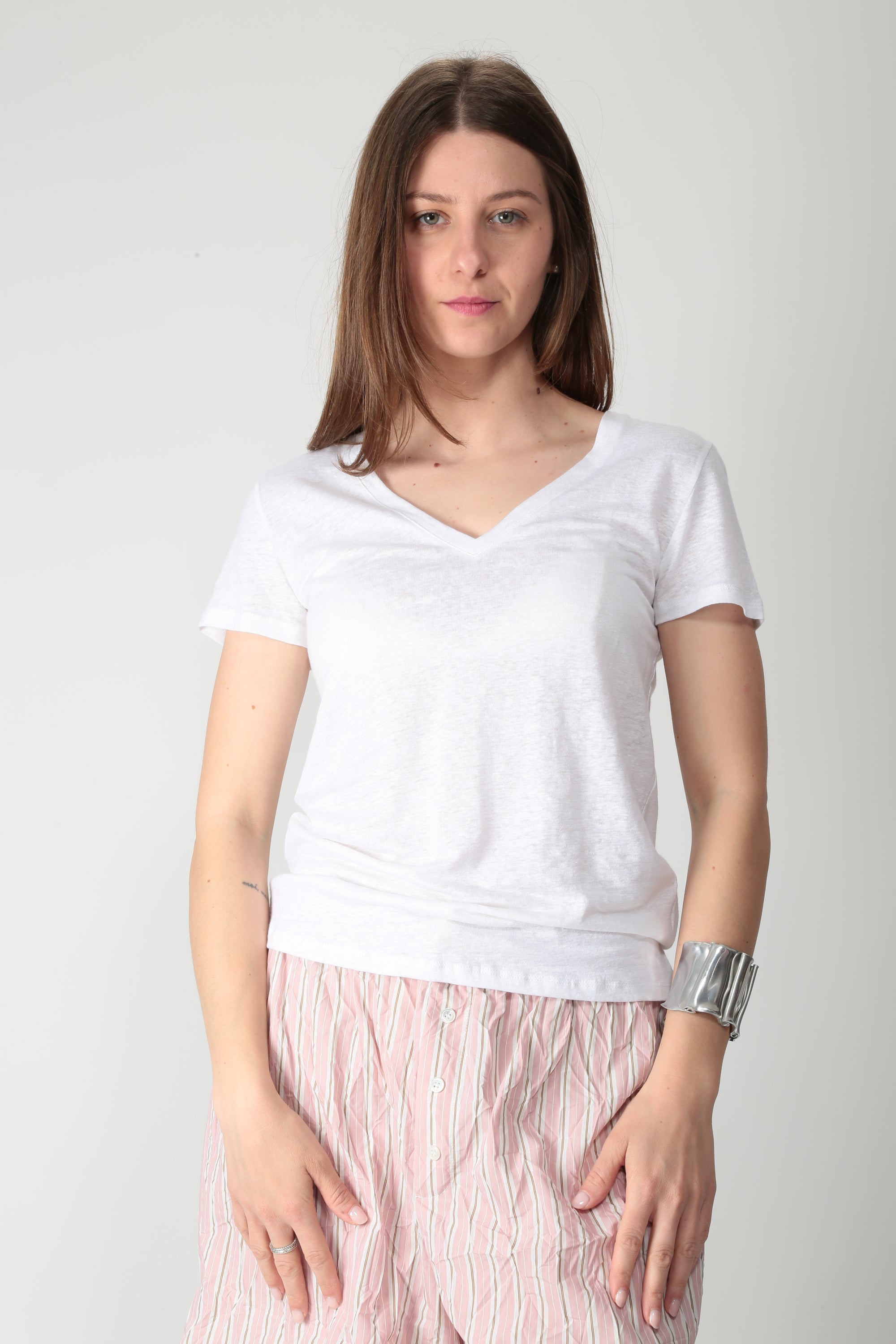 https://admin.shopify.com/store/gulieshop/products/16028294742365#:~:text=https%3A//www.gulieshop.it%20%E2%80%BA%20products%20%E2%80%BA%20majestic%2Dt%2Dshirt%2Dscollo%2Da%2Dv%2Dm011%2Dfts164