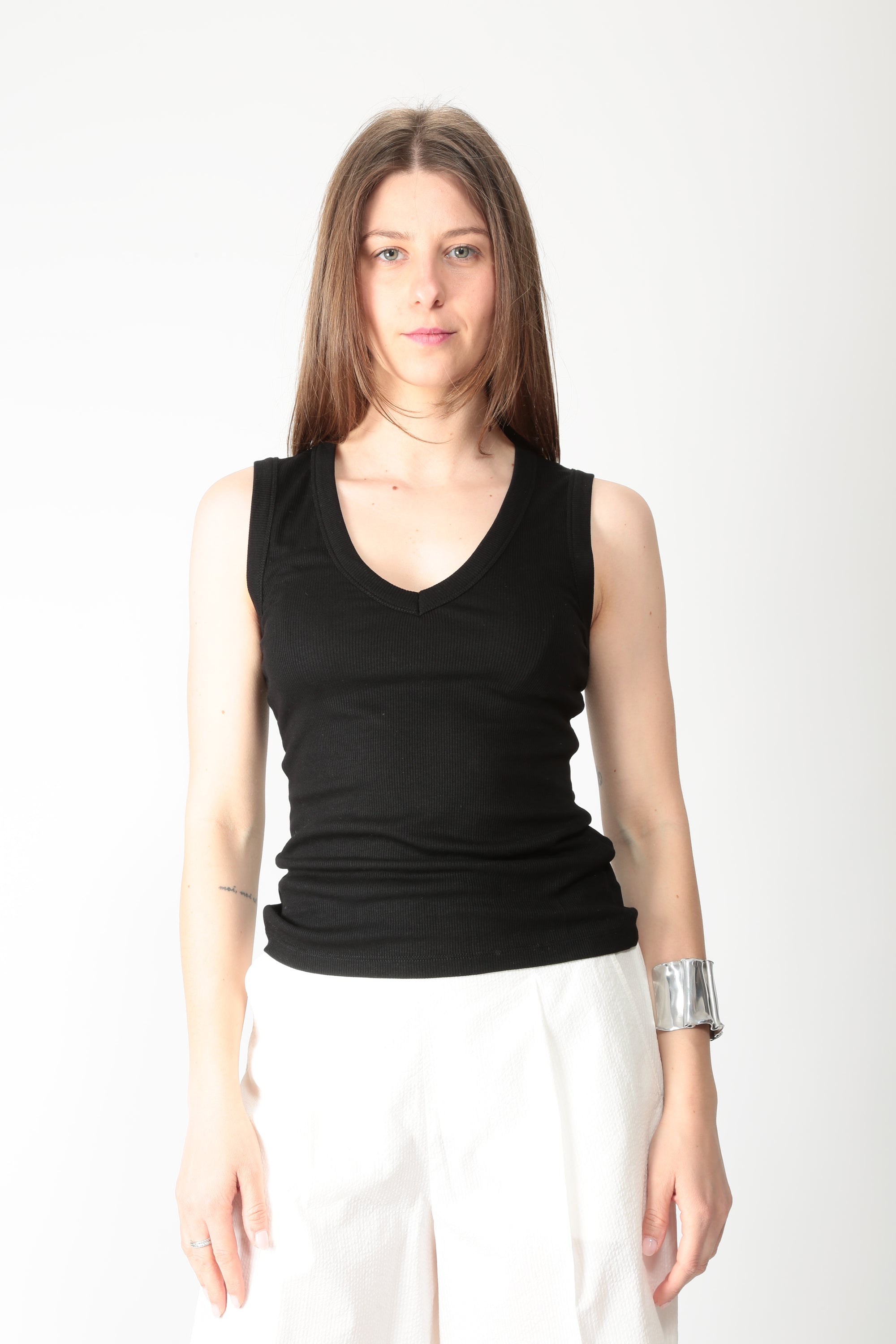https://admin.shopify.com/store/gulieshop/products/16028296970589#:~:text=https%3A//www.gulieshop.it%20%E2%80%BA%20products%20%E2%80%BA%20majestic%2Dtop%2Da%2Dcoste%2Dm615%2Dfde221%2D1