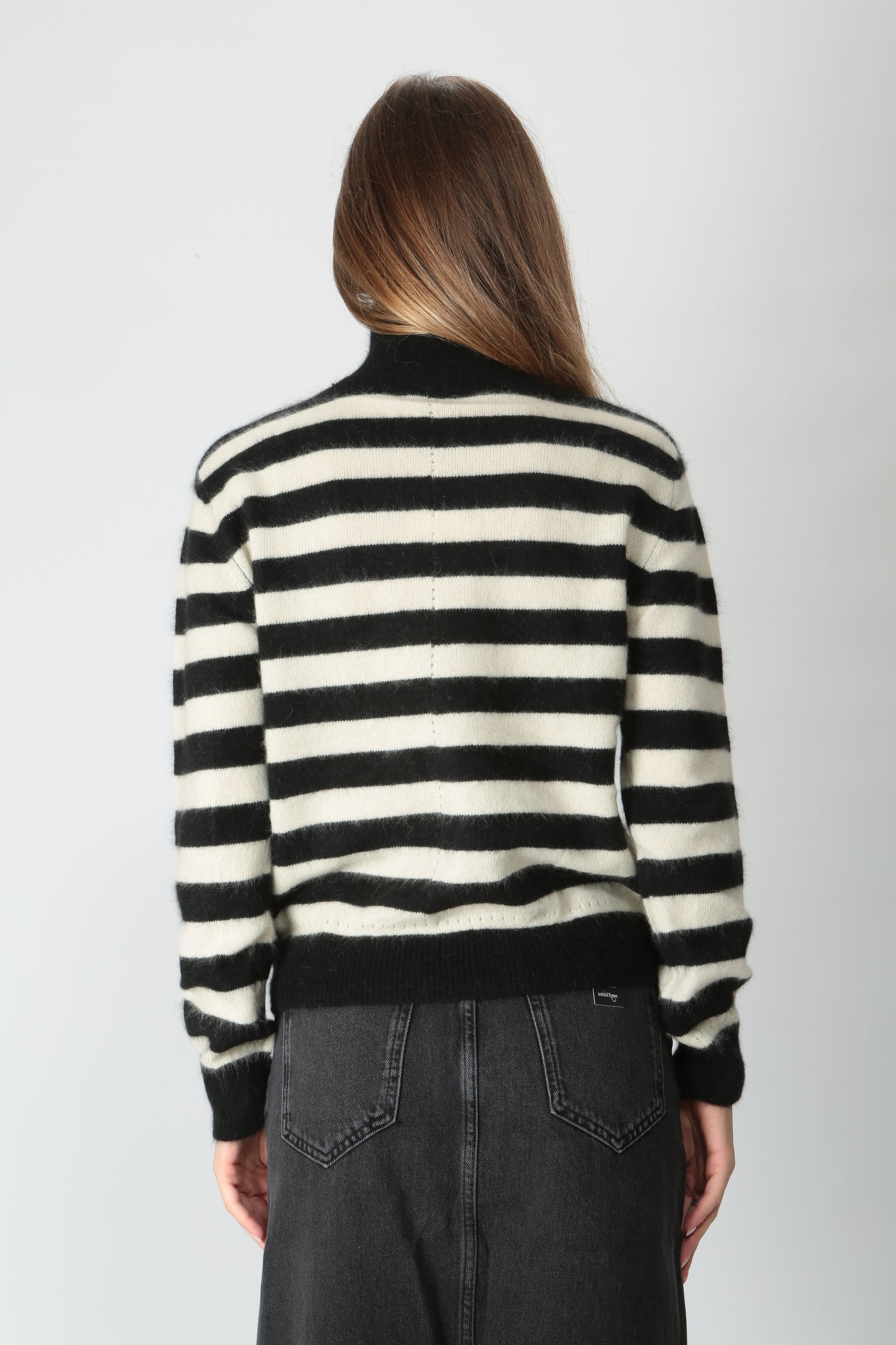 https://admin.shopify.com/store/gulieshop/products/9906759041373#:~:text=https%3A//www.gulieshop.it%20%E2%80%BA%20products%20%E2%80%BA%20majestic%2Dmaglia%2Ddolcevita%2Da%2Drighe%2Dk201%2Dfpu556