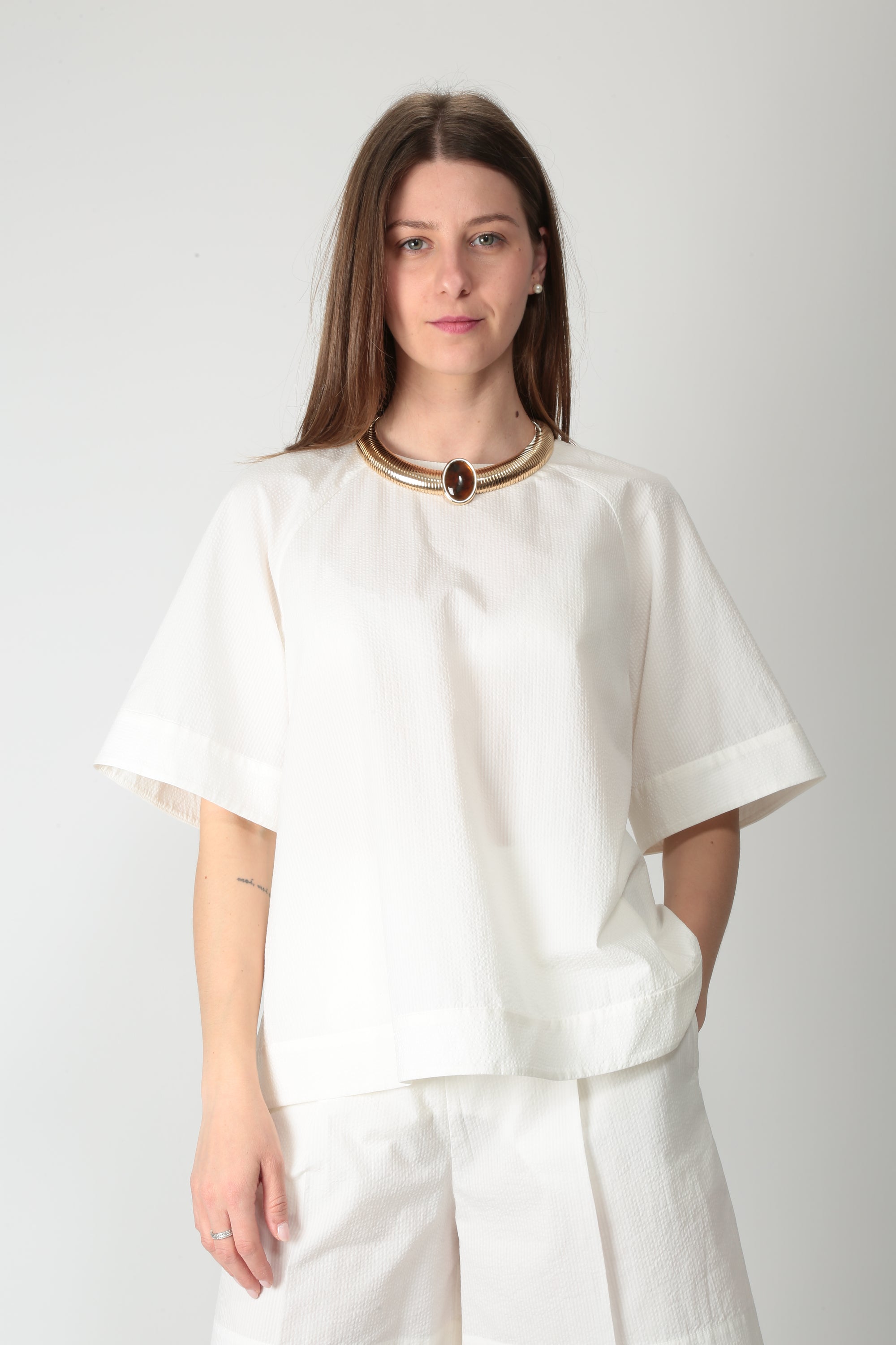 https://admin.shopify.com/store/gulieshop/products/16084793131357#:~:text=https%3A//www.gulieshop.it%20%E2%80%BA%20products%20%E2%80%BA%20maxmara%2Dmm%2Dblusa%2Deffetto%2Dgoffrato%2Dmmlridente
