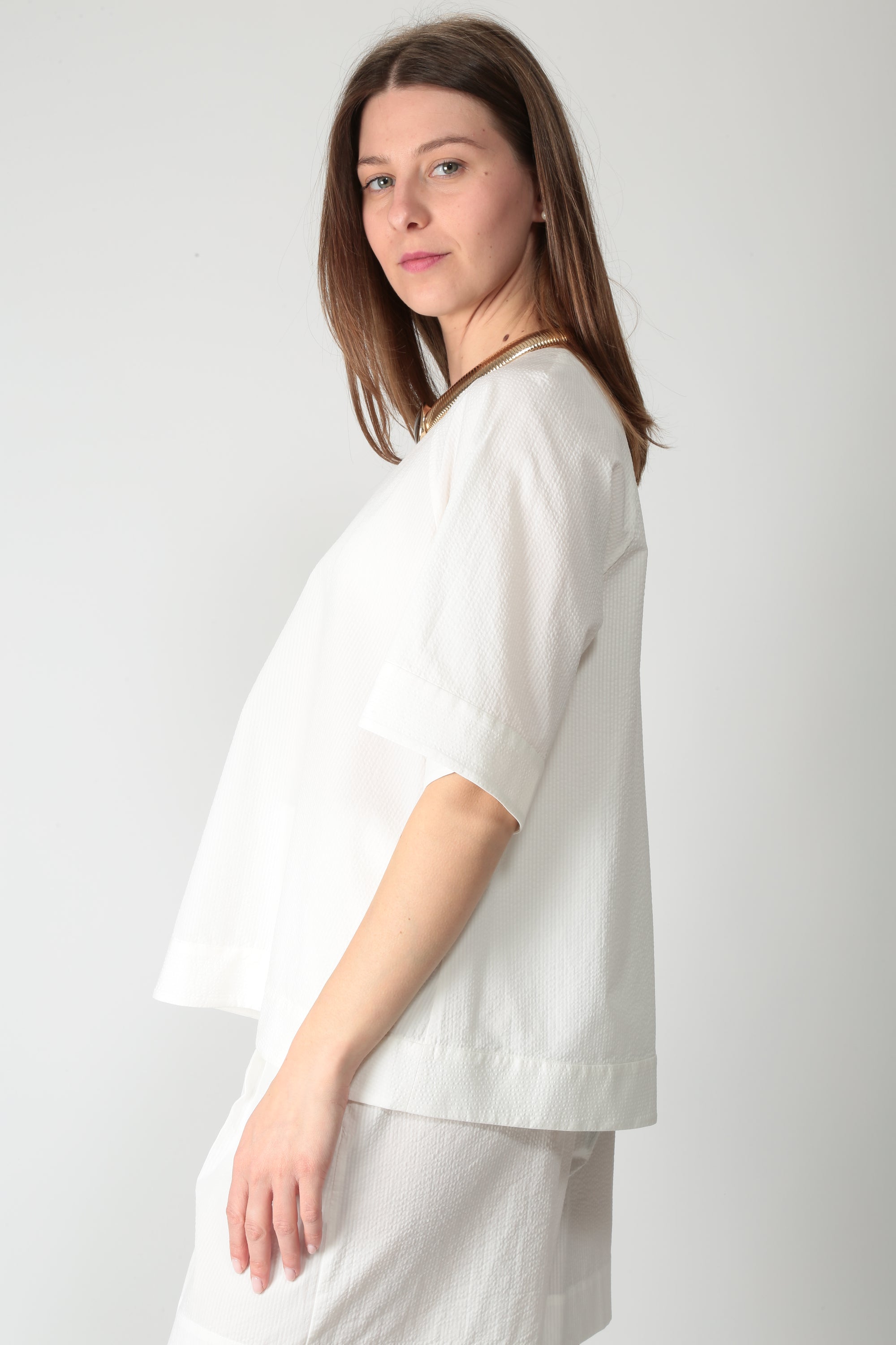 https://admin.shopify.com/store/gulieshop/products/16084793131357#:~:text=https%3A//www.gulieshop.it%20%E2%80%BA%20products%20%E2%80%BA%20maxmara%2Dmm%2Dblusa%2Deffetto%2Dgoffrato%2Dmmlridente