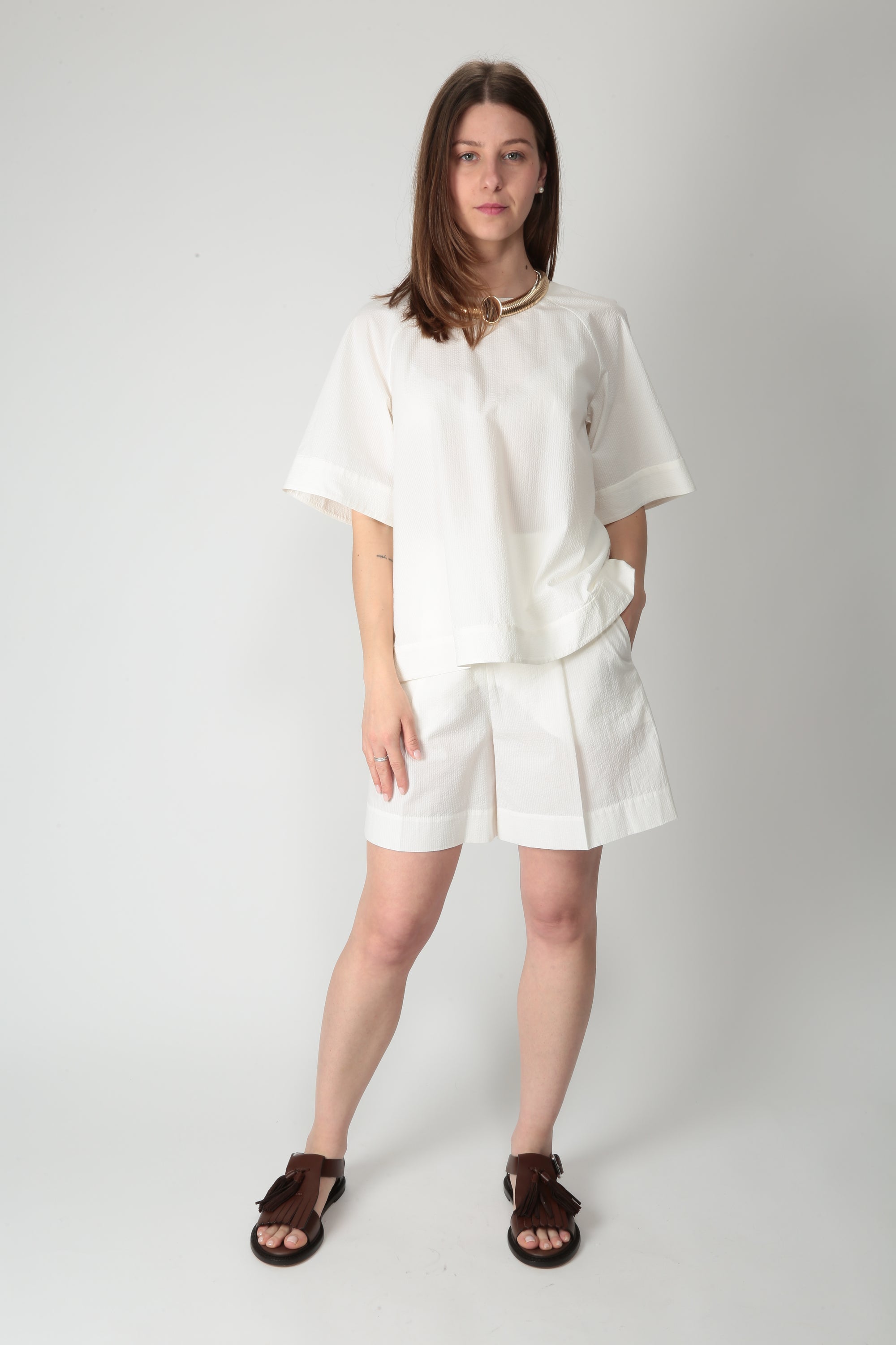 https://admin.shopify.com/store/gulieshop/products/16084793131357#:~:text=https%3A//www.gulieshop.it%20%E2%80%BA%20products%20%E2%80%BA%20maxmara%2Dmm%2Dblusa%2Deffetto%2Dgoffrato%2Dmmlridente