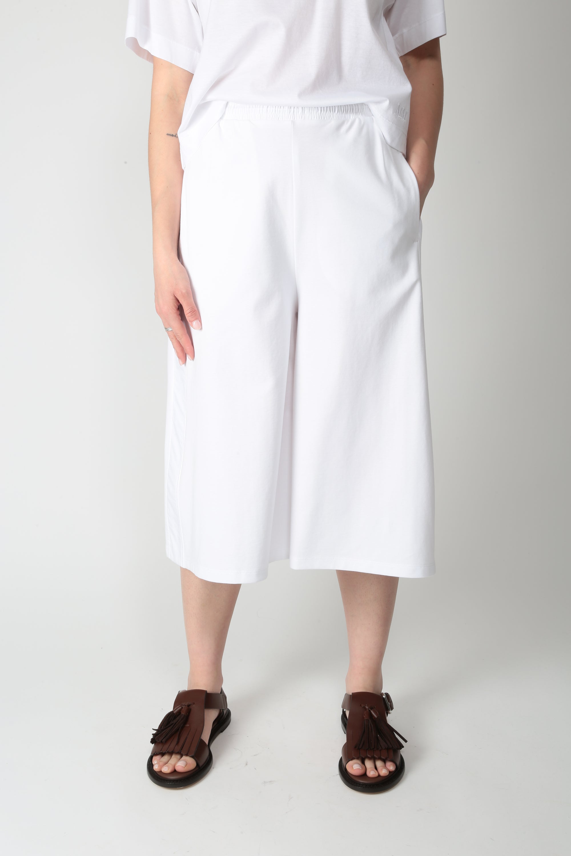 https://admin.shopify.com/store/gulieshop/products/16084792836445