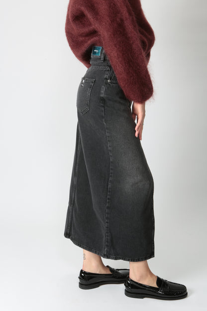 https://admin.shopify.com/store/gulieshop/products/9898627367261#:~:text=https%3A//www.gulieshop.it%20%E2%80%BA%20products%20%E2%80%BA%20ottodame%2Dgonna%2Ddi%2Djeans%2Da%2Dtubino%2Djea%2Ddn6125