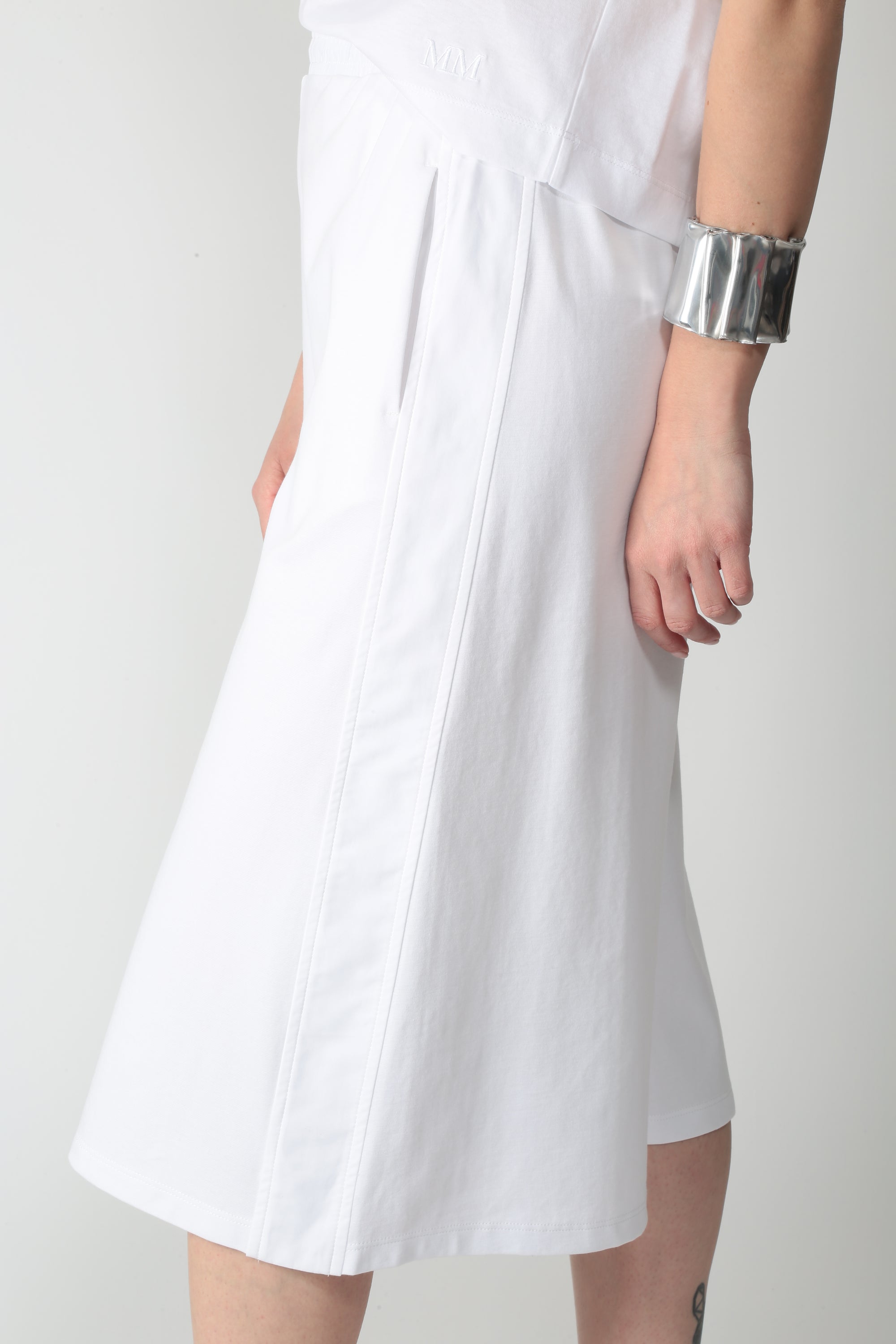 https://admin.shopify.com/store/gulieshop/products/16084792836445