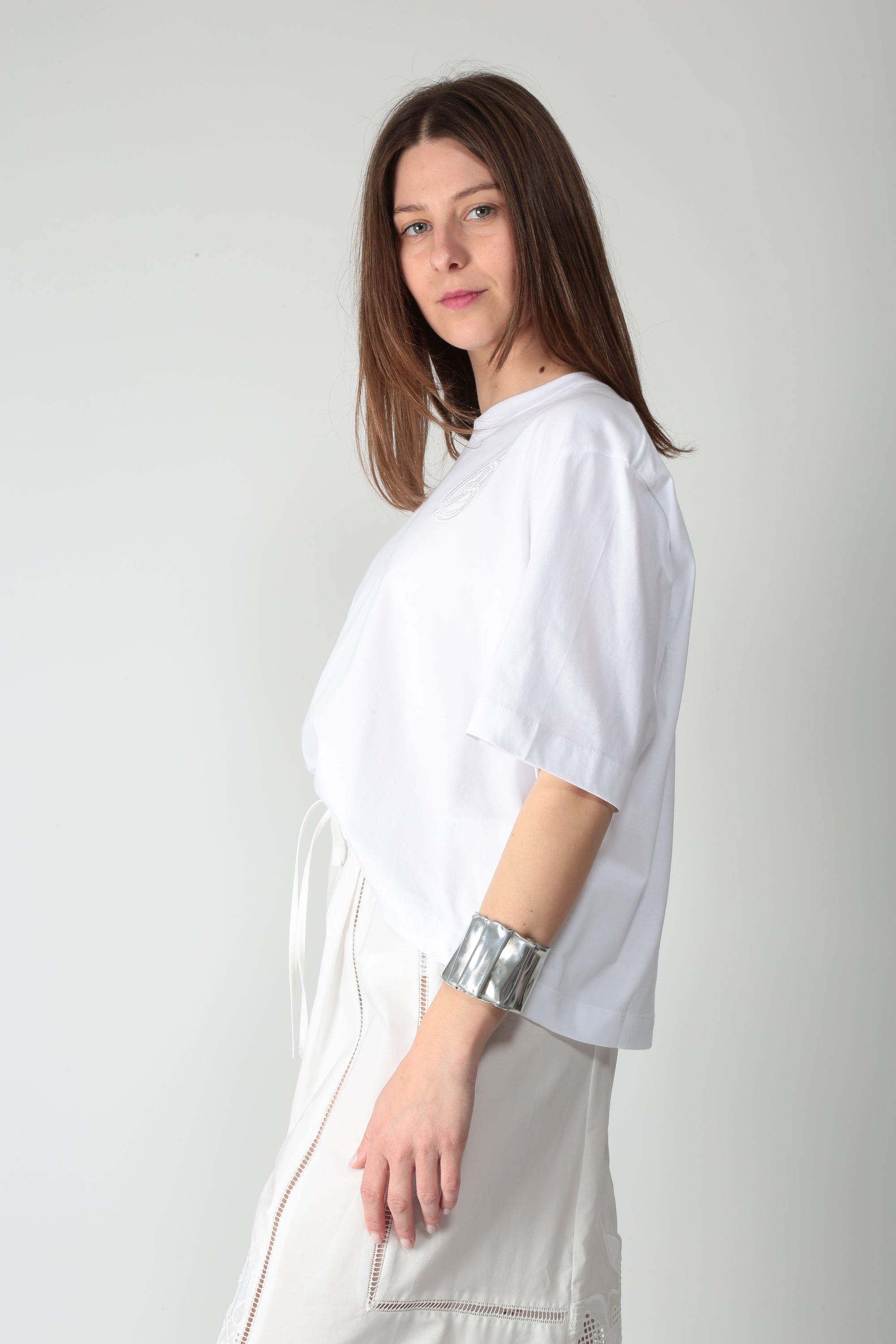 https://admin.shopify.com/store/gulieshop/products/16107474026845#:~:text=https%3A//www.gulieshop.it%20%E2%80%BA%20products%20%E2%80%BA%20beatrice%2Dt%2Dshirt%2Dboxy%2D26fe8725tee