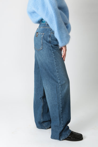 https://admin.shopify.com/store/gulieshop/products/9898627170653#:~:text=https%3A//www.gulieshop.it%20%E2%80%BA%20products%20%E2%80%BA%20ottodame%2Djeans%2Dstraight%2Djea%2Ddp9638