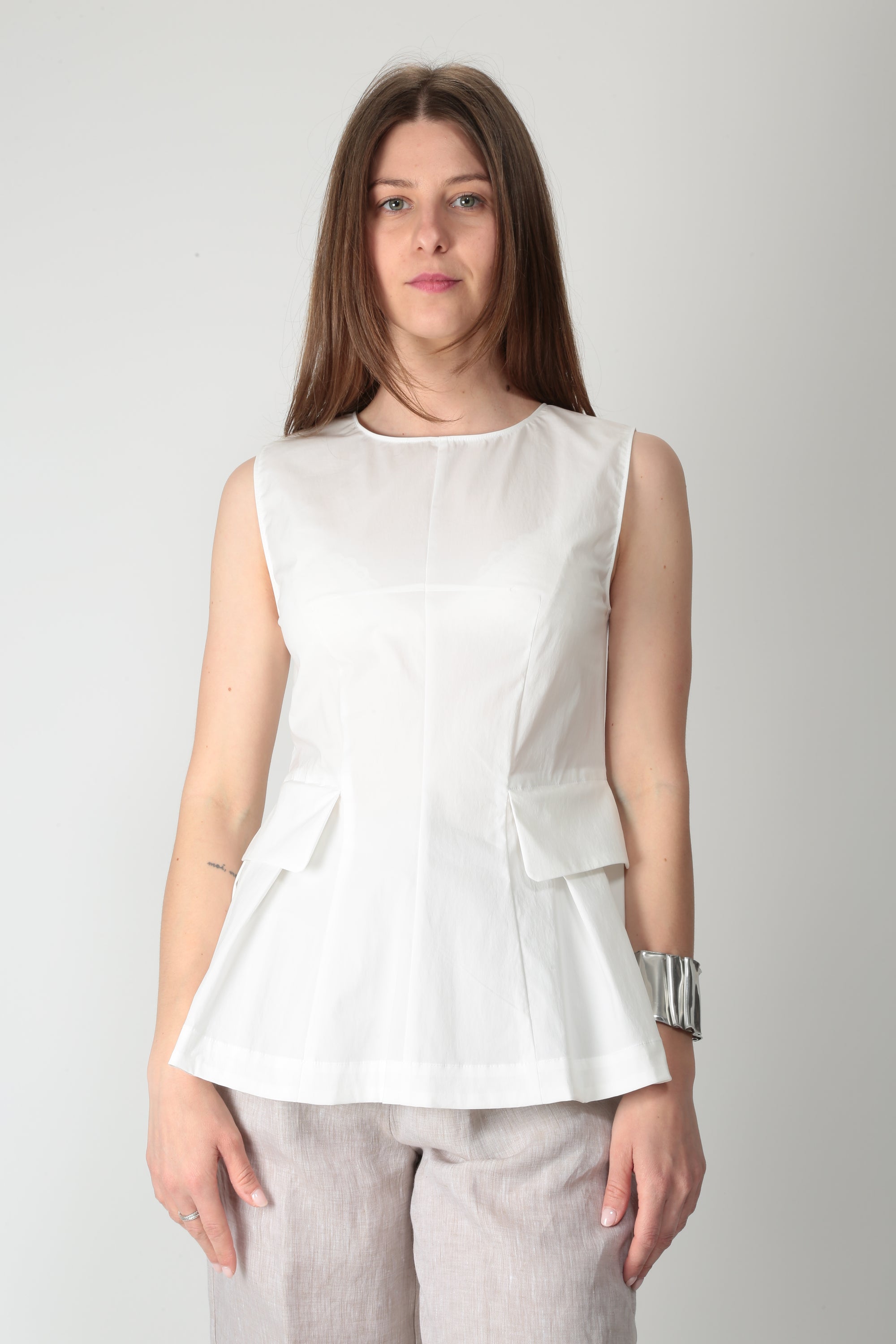 https://admin.shopify.com/store/gulieshop/products/16027972272477#:~:text=https%3A//www.gulieshop.it%20%E2%80%BA%20products%20%E2%80%BA%20beatrice%2Dtop%2Din%2Dmisto%2Dcotone%2D26fe4360croc