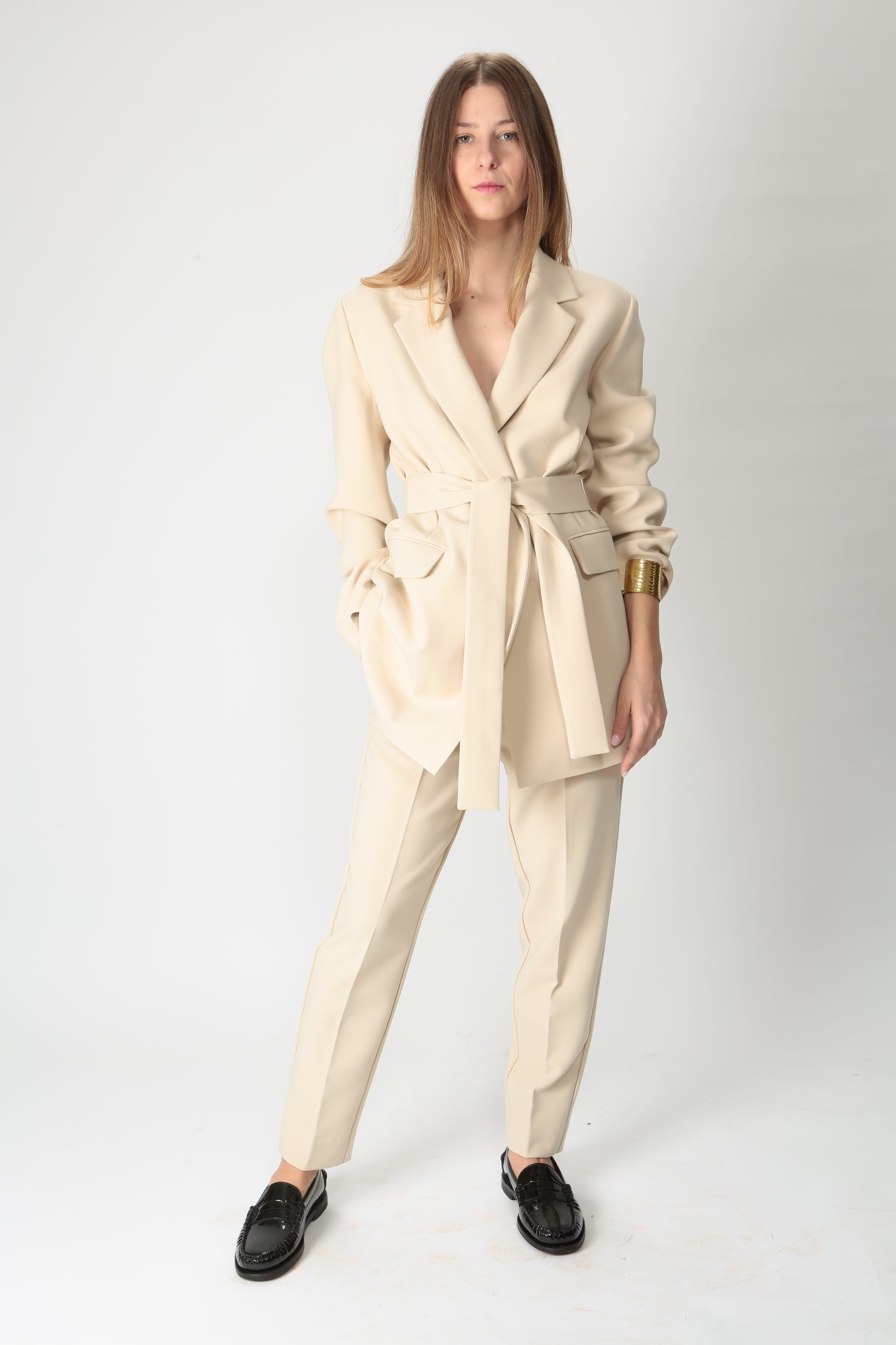 https://admin.shopify.com/store/gulieshop/products/9898602168669#:~:text=https%3A//www.gulieshop.it%20%E2%80%BA%20products%20%E2%80%BA%20ottodame%2Dpantalone%2Da%2Dsigaretta%2Dlim%2Ddp9621%2D1
