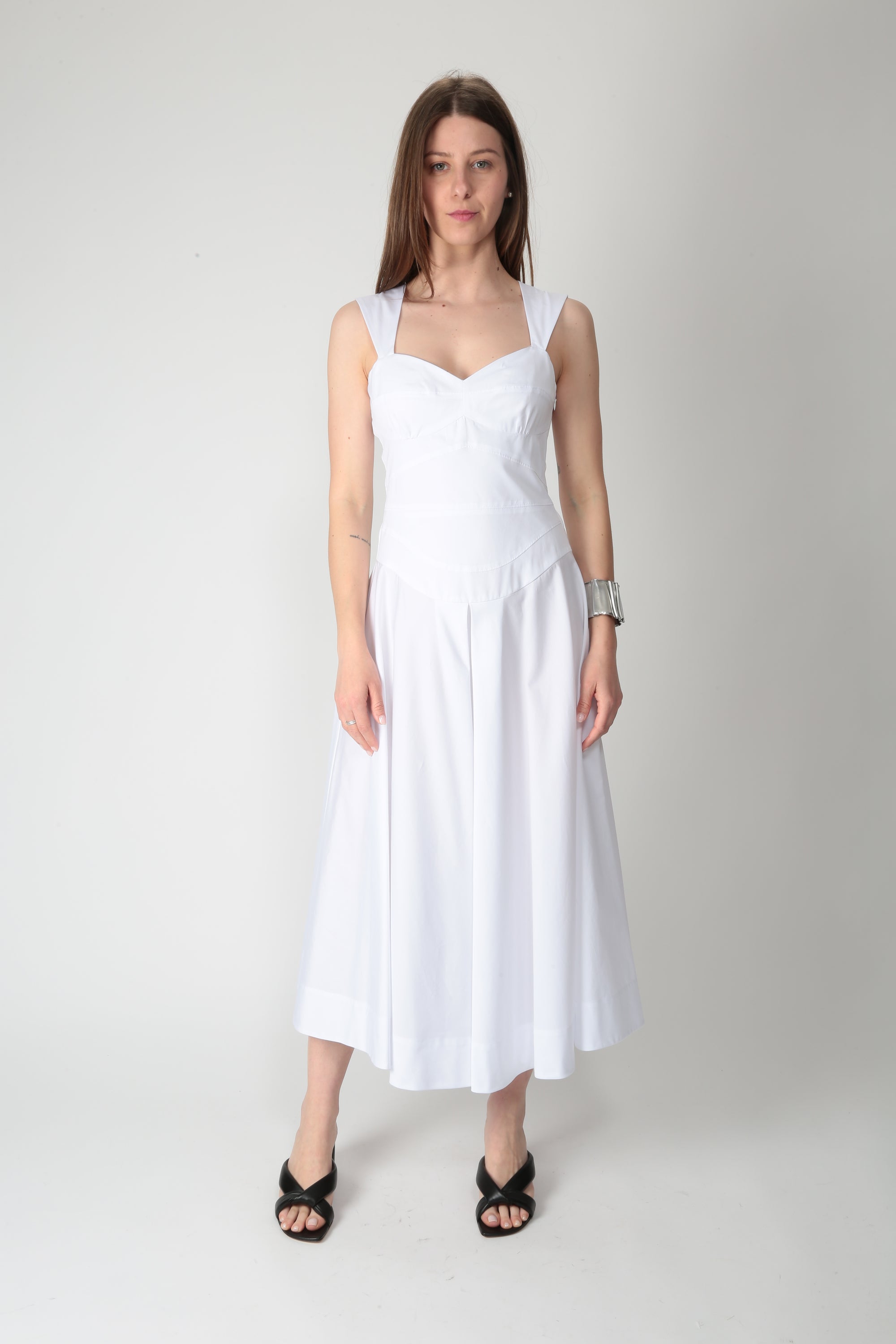 https://admin.shopify.com/store/gulieshop/products/16027972436317#:~:text=https%3A//www.gulieshop.it%20%E2%80%BA%20products%20%E2%80%BA%20beatrice%2Dabito%2Dlungo%2Din%2Dcotone%2D26fe6648rub