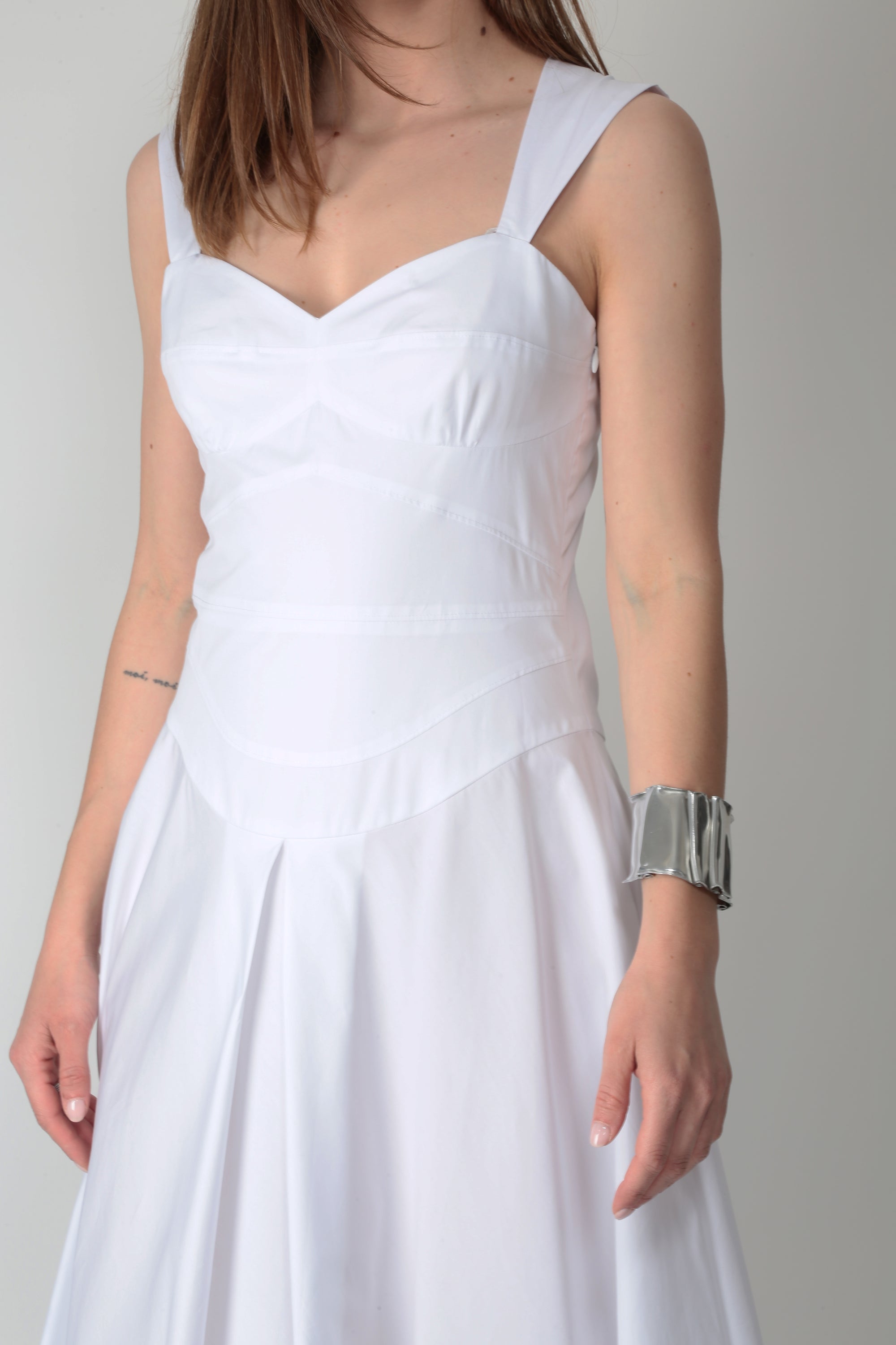 https://admin.shopify.com/store/gulieshop/products/16027972436317#:~:text=https%3A//www.gulieshop.it%20%E2%80%BA%20products%20%E2%80%BA%20beatrice%2Dabito%2Dlungo%2Din%2Dcotone%2D26fe6648rub