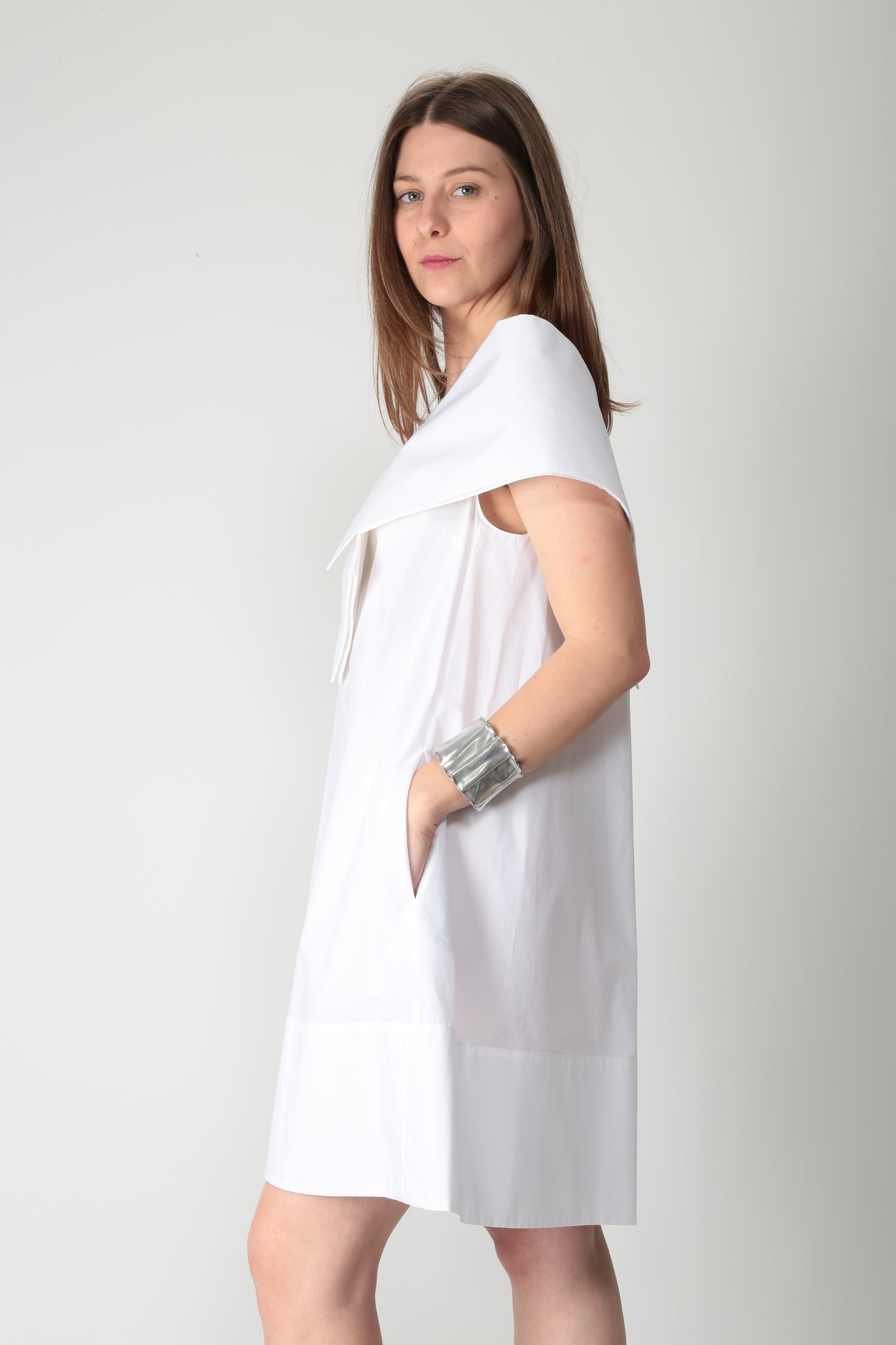 https://admin.shopify.com/store/gulieshop/products/16027972600157#:~:text=https%3A//www.gulieshop.it%20%E2%80%BA%20products%20%E2%80%BA%20meimeij%2Dabito%2Dcorto%2Din%2Dcotone%2Dm6es79