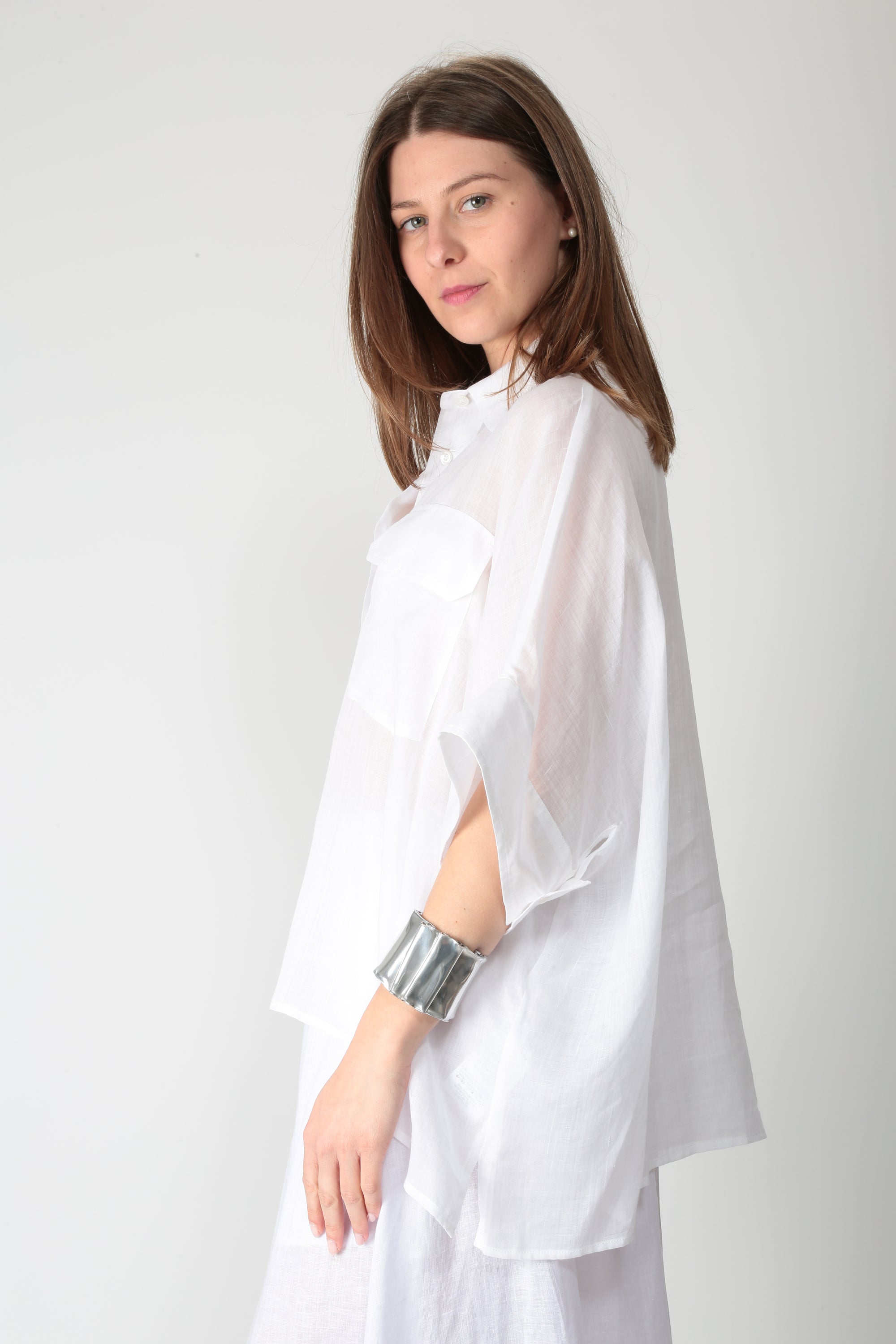 https://admin.shopify.com/store/gulieshop/products/16006689390941#:~:text=https%3A//www.gulieshop.it%20%E2%80%BA%20products%20%E2%80%BA%20meimeij%2Dcamicia%2Din%2Drayon%2Dm6ej02%2D1