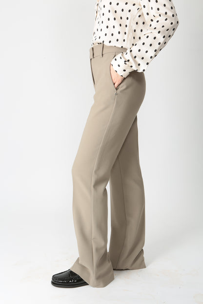 https://admin.shopify.com/store/gulieshop/products/9898601644381#:~:text=https%3A//www.gulieshop.it%20%E2%80%BA%20products%20%E2%80%BA%20ottodame%2Dpantalone%2Din%2Dmisto%2Dviscosa%2Dlim%2Ddp9715