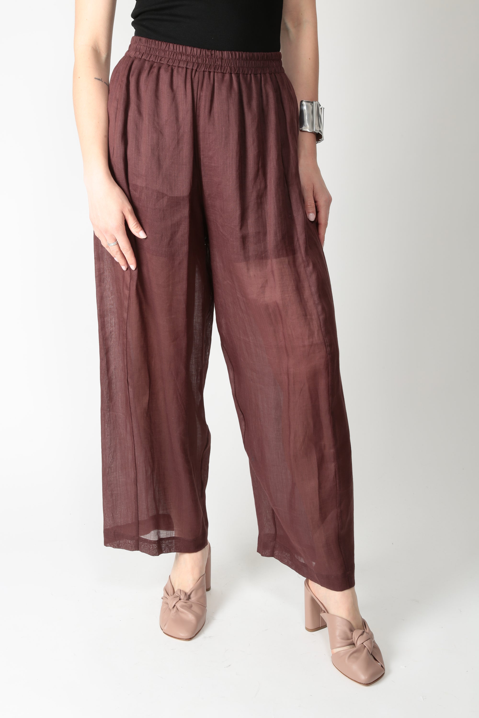 https://admin.shopify.com/store/gulieshop/products/16006688932189#:~:text=https%3A//www.gulieshop.it%20%E2%80%BA%20products%20%E2%80%BA%20meimeij%2Dpantalone%2Dampio%2Dm6ej05