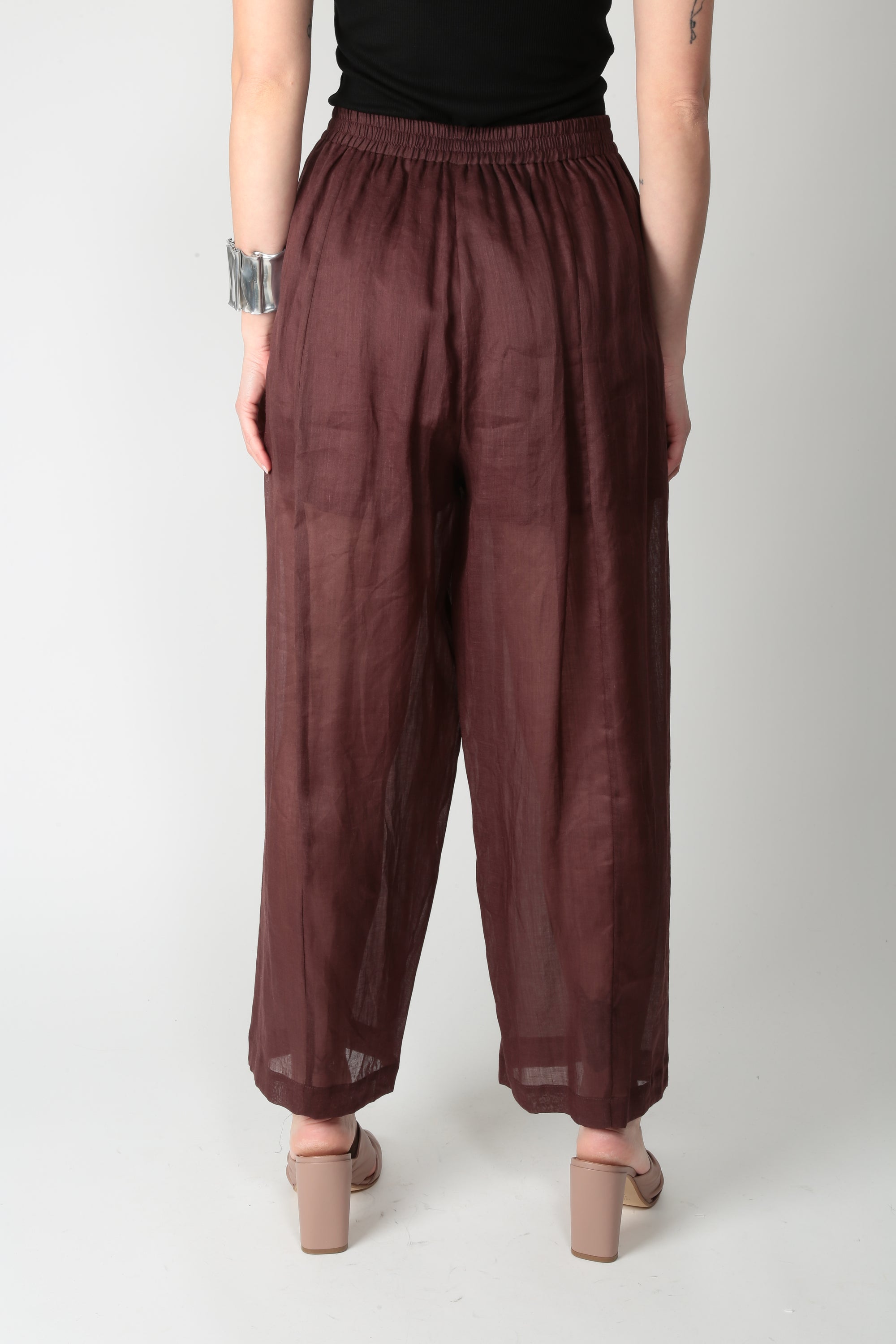 https://admin.shopify.com/store/gulieshop/products/16006688932189#:~:text=https%3A//www.gulieshop.it%20%E2%80%BA%20products%20%E2%80%BA%20meimeij%2Dpantalone%2Dampio%2Dm6ej05