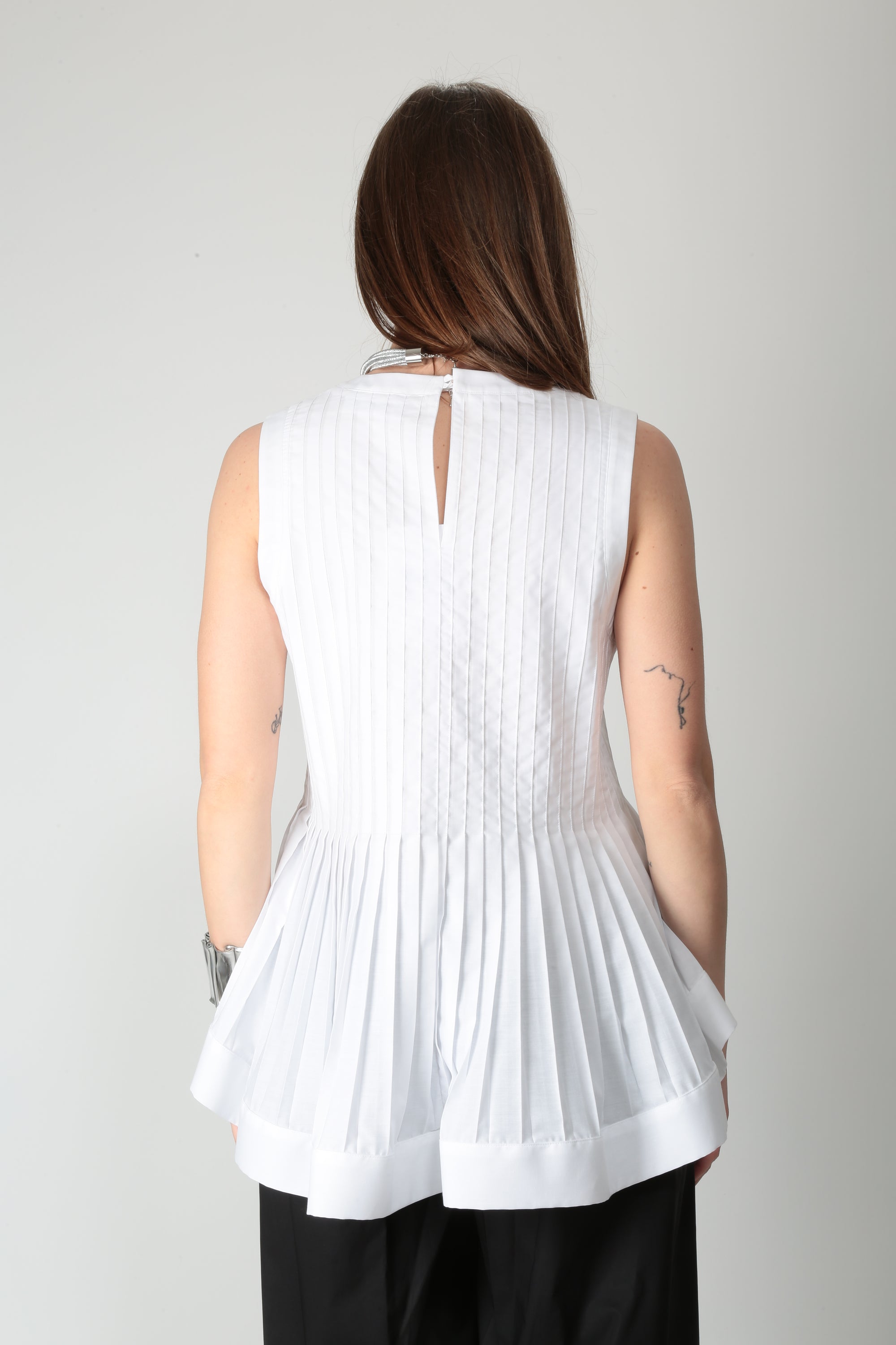 https://admin.shopify.com/store/gulieshop/products/16006688080221#:~:text=https%3A//www.gulieshop.it%20%E2%80%BA%20products%20%E2%80%BA%20meimeij%2Dtop%2Dcon%2Dbalza%2Dm6el01